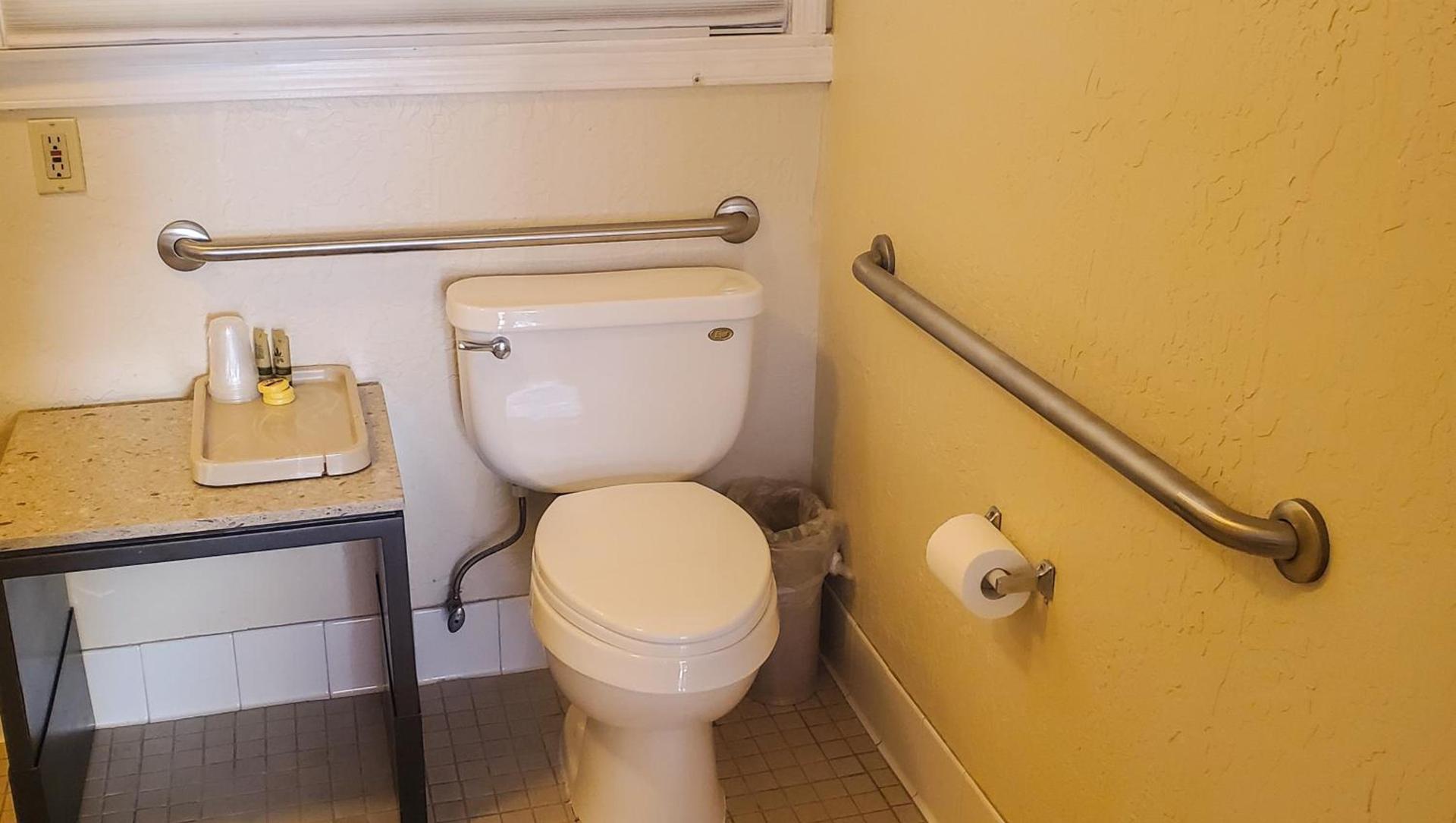 Pacific Heights Inn photo 22
