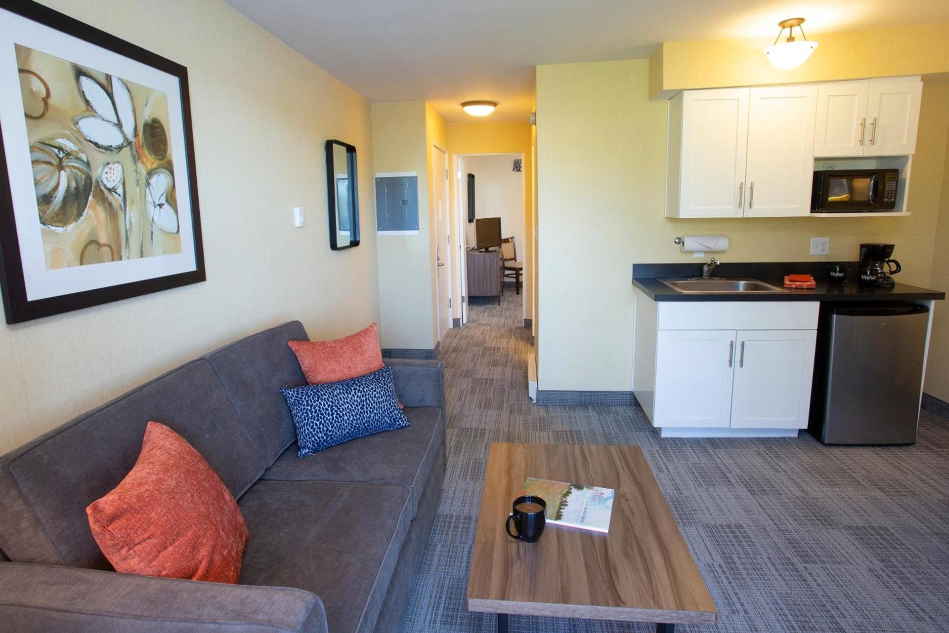 Lakeshore Inn photo 11