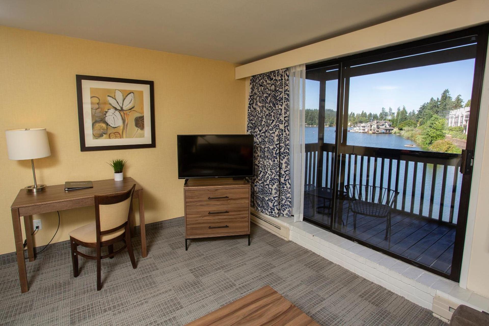Lakeshore Inn photo 10