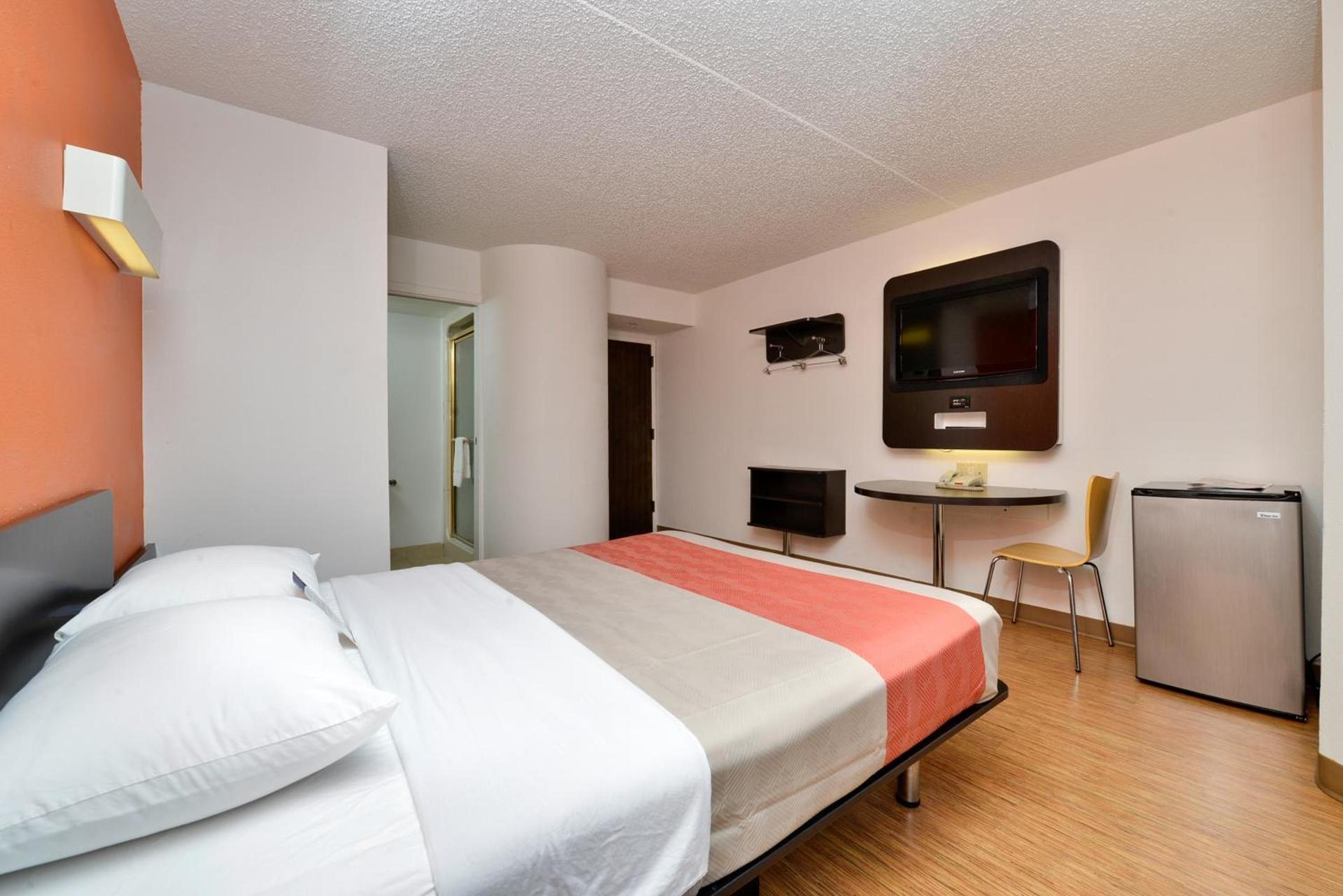 Motel 6-Plano, TX - West - Frisco photo 12