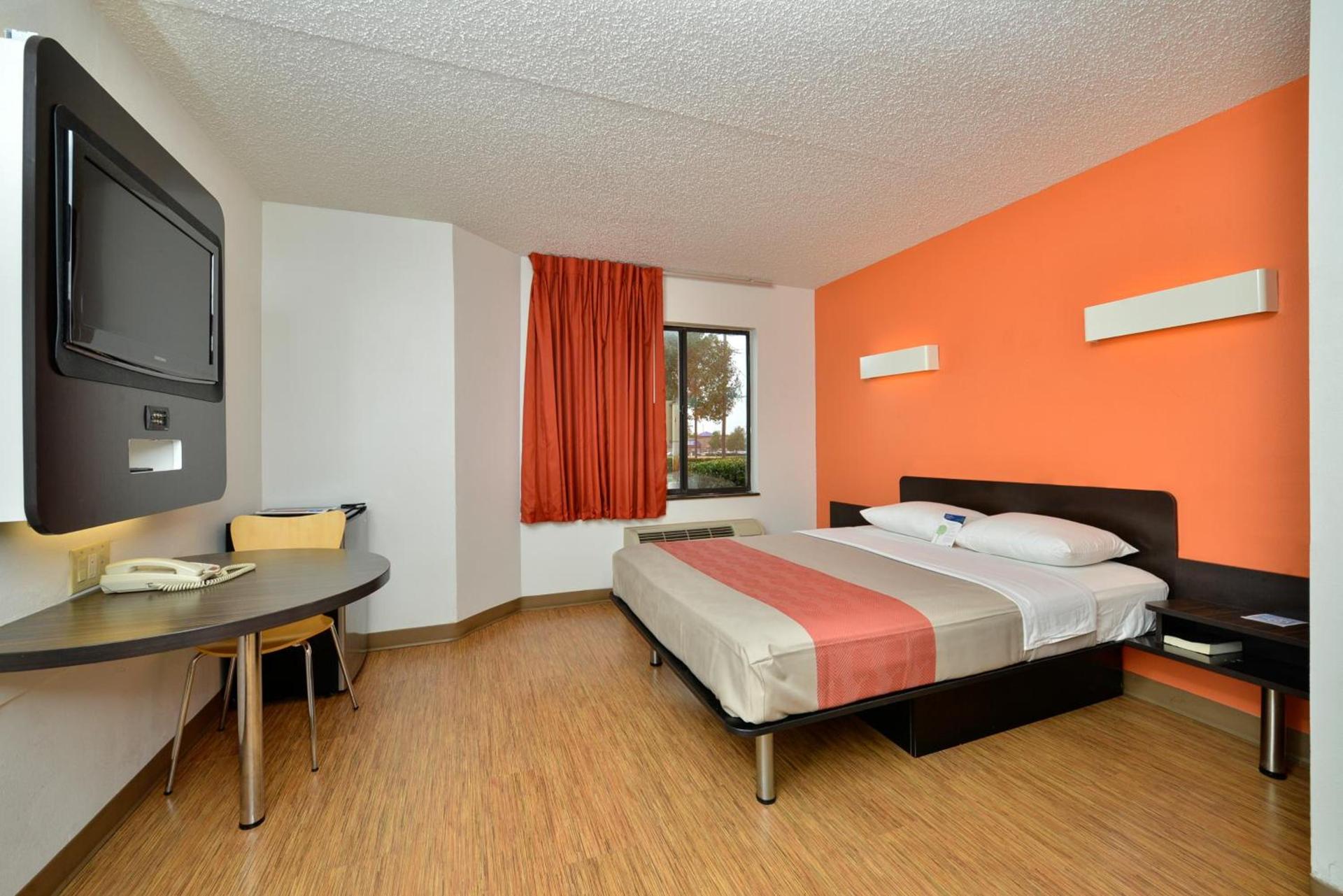 Motel 6-Plano, TX - West - Frisco photo 11