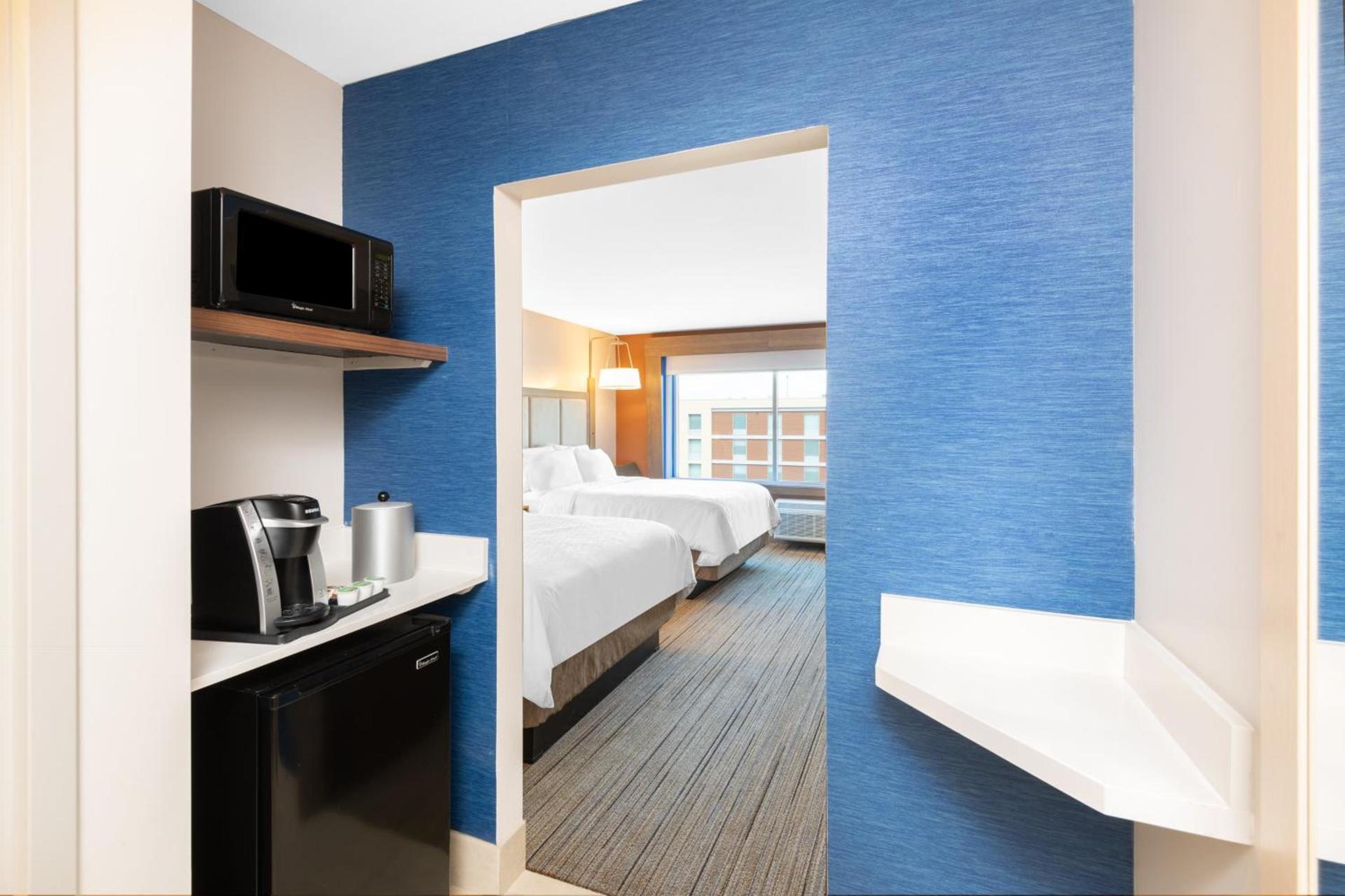 Holiday Inn Express & Suites - Phoenix - Airport North by IHG photo 89