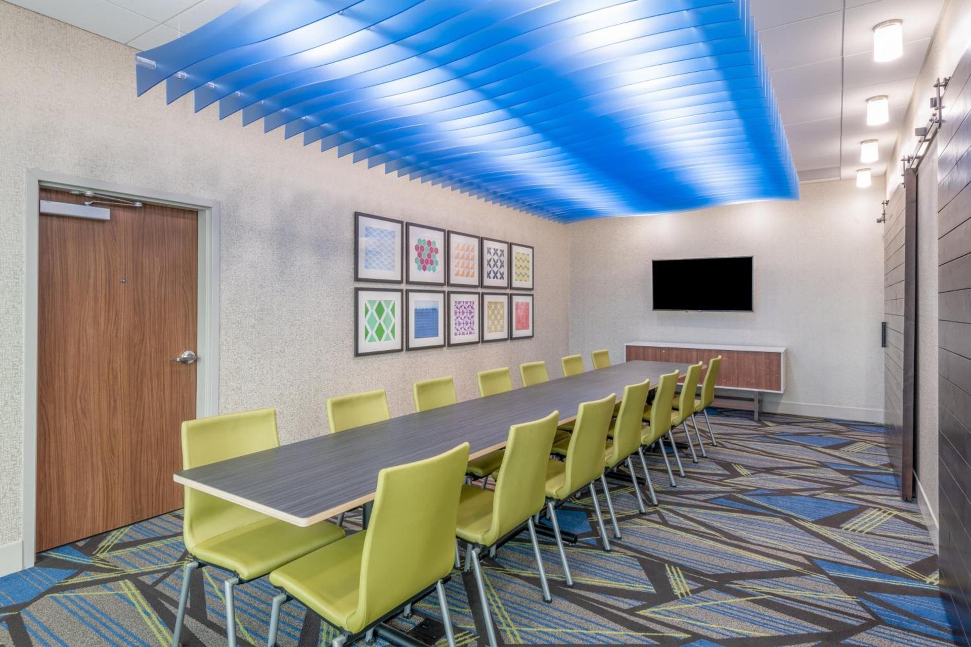 Holiday Inn Express & Suites - Phoenix - Airport North by IHG photo 65