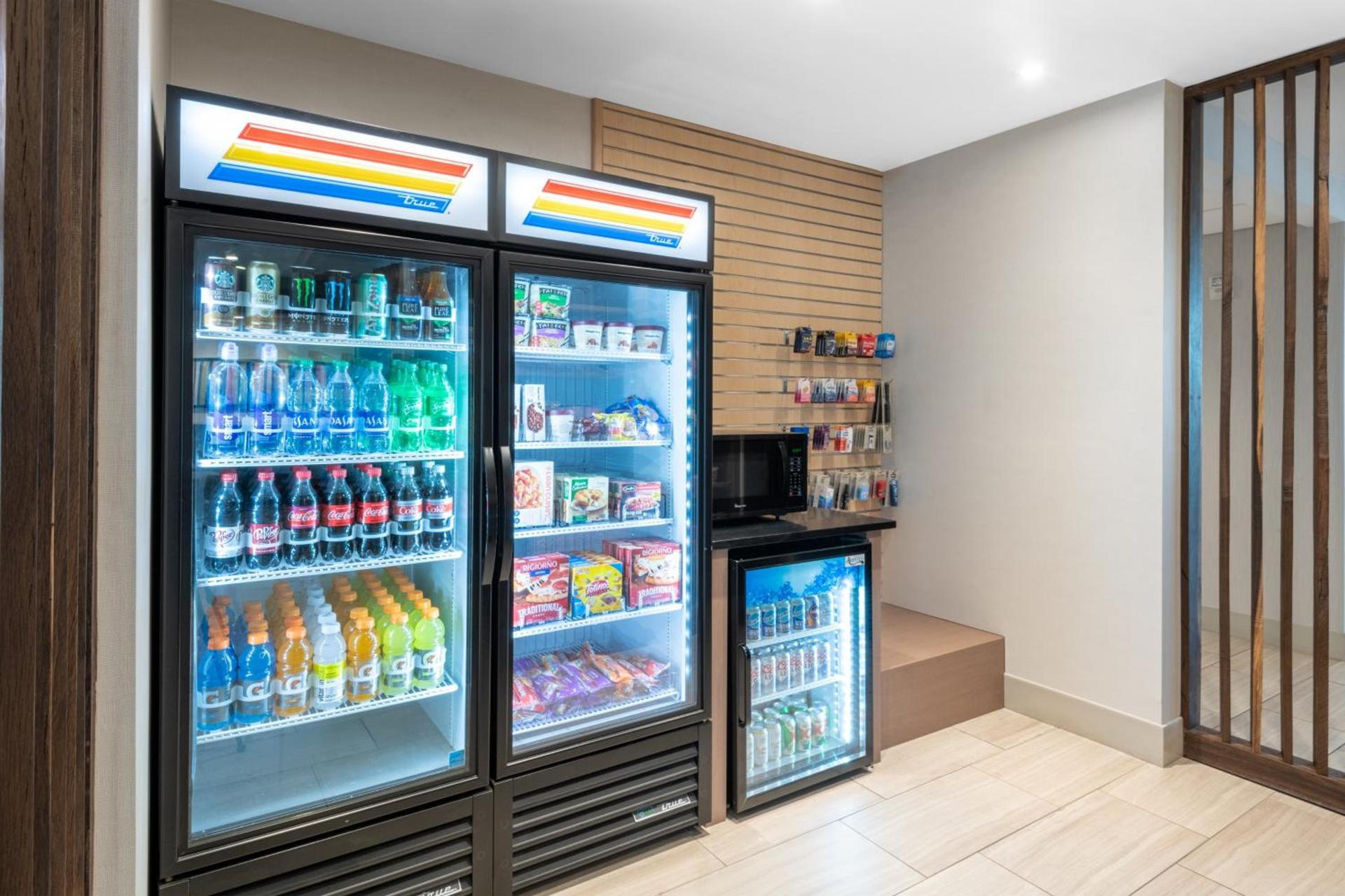 Holiday Inn Express & Suites - Phoenix - Airport North by IHG photo 35