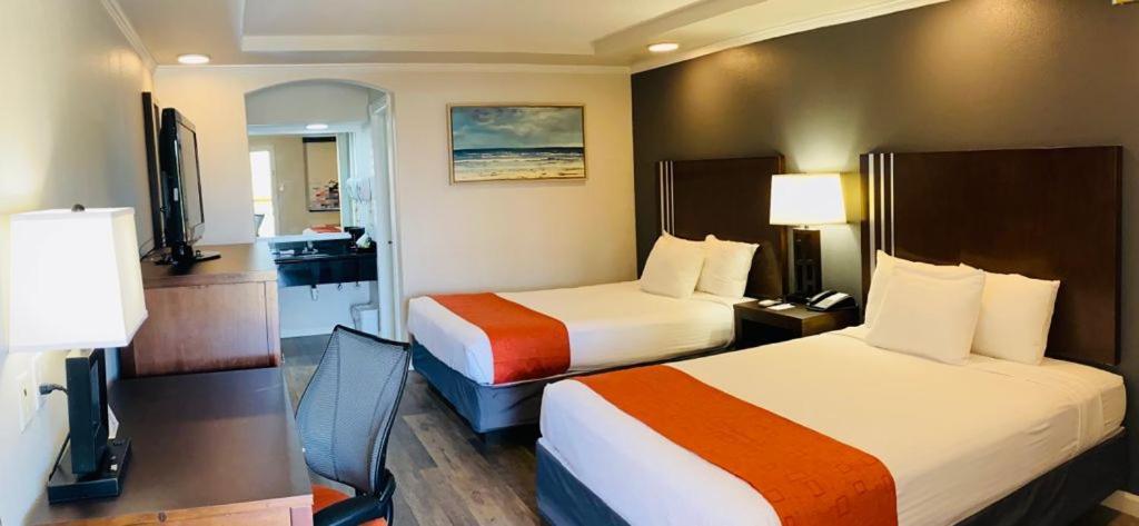 Americas Best Value Inn Angleton photo 27