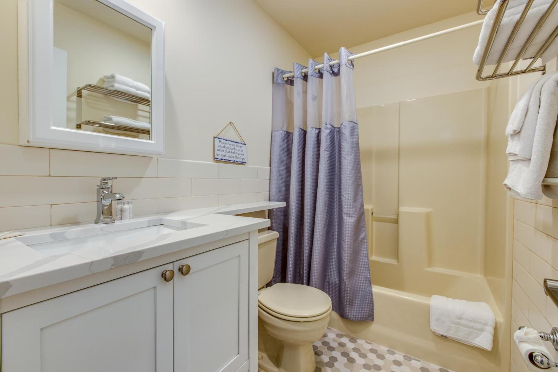Colonial Shores Resort photo 100