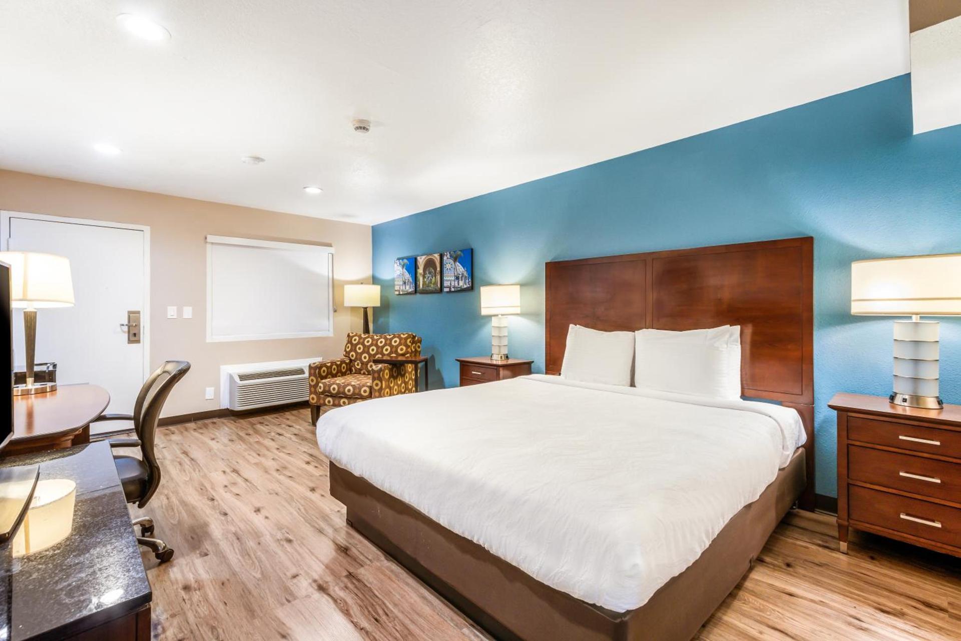 Hotel Hacienda at Ontario Ranch photo 14