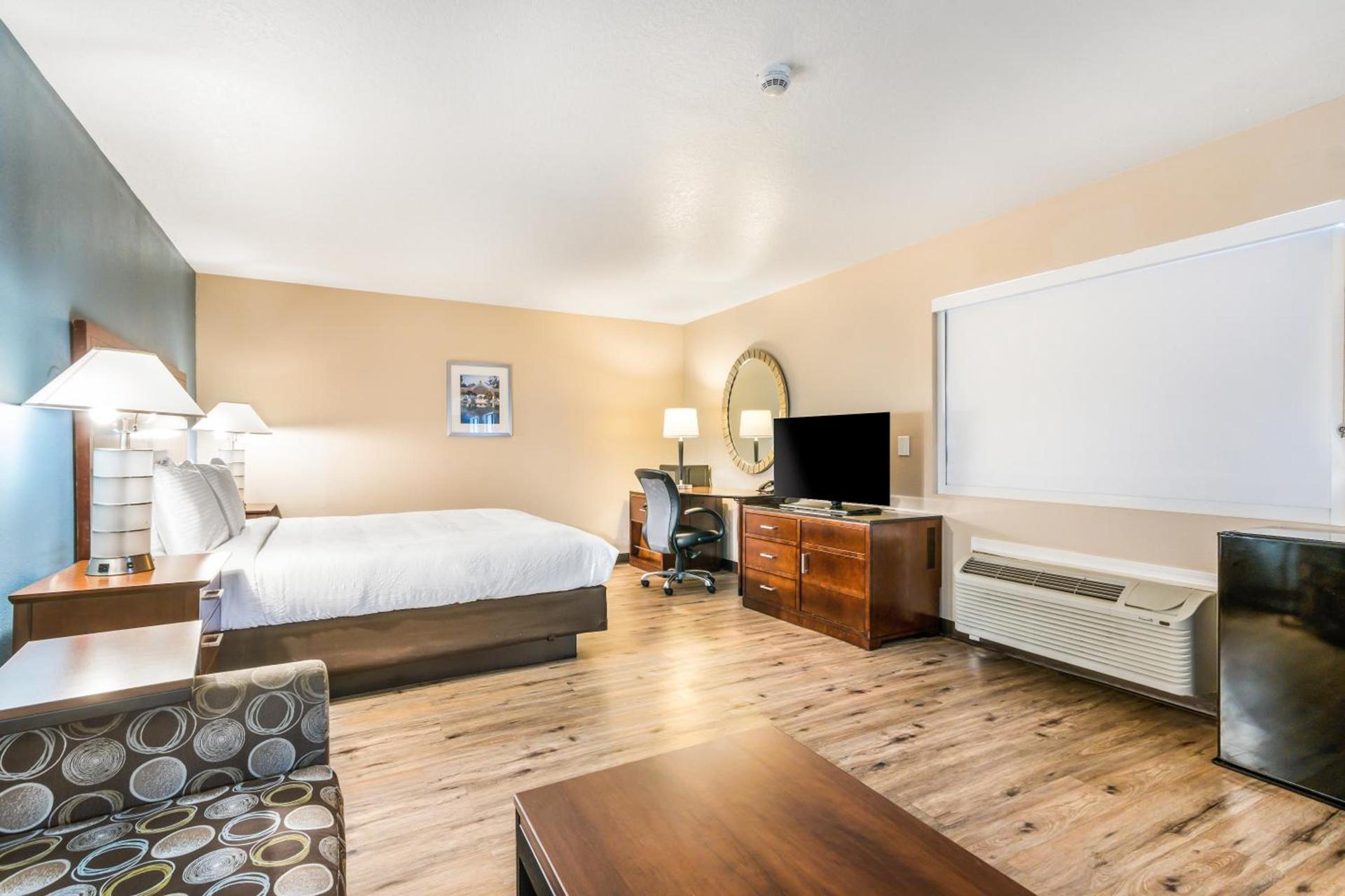 Hotel Hacienda at Ontario Ranch photo 18
