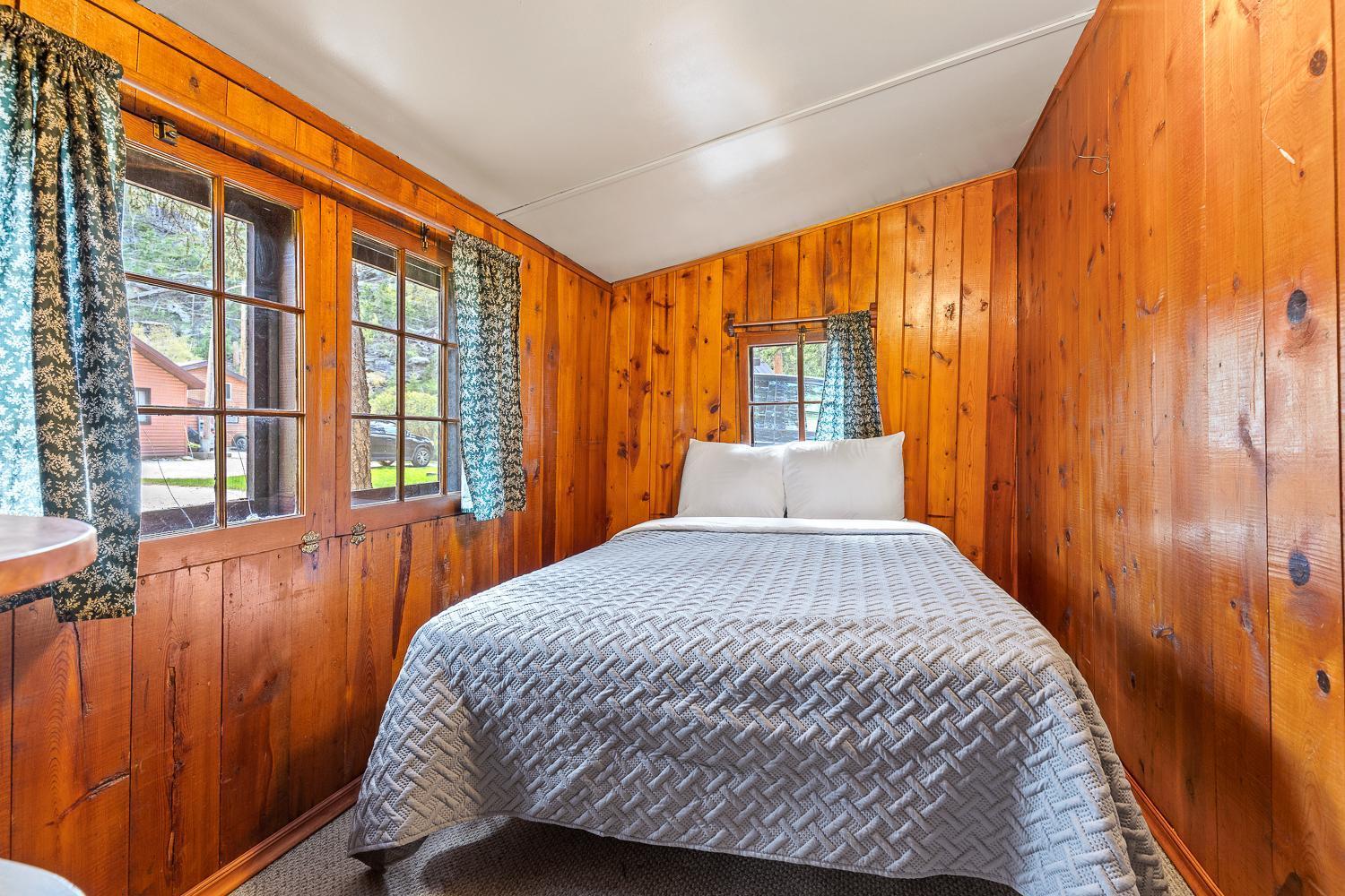 Harney Camp Cabins photo 12