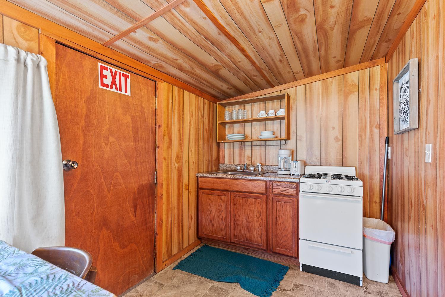 Harney Camp Cabins photo 33