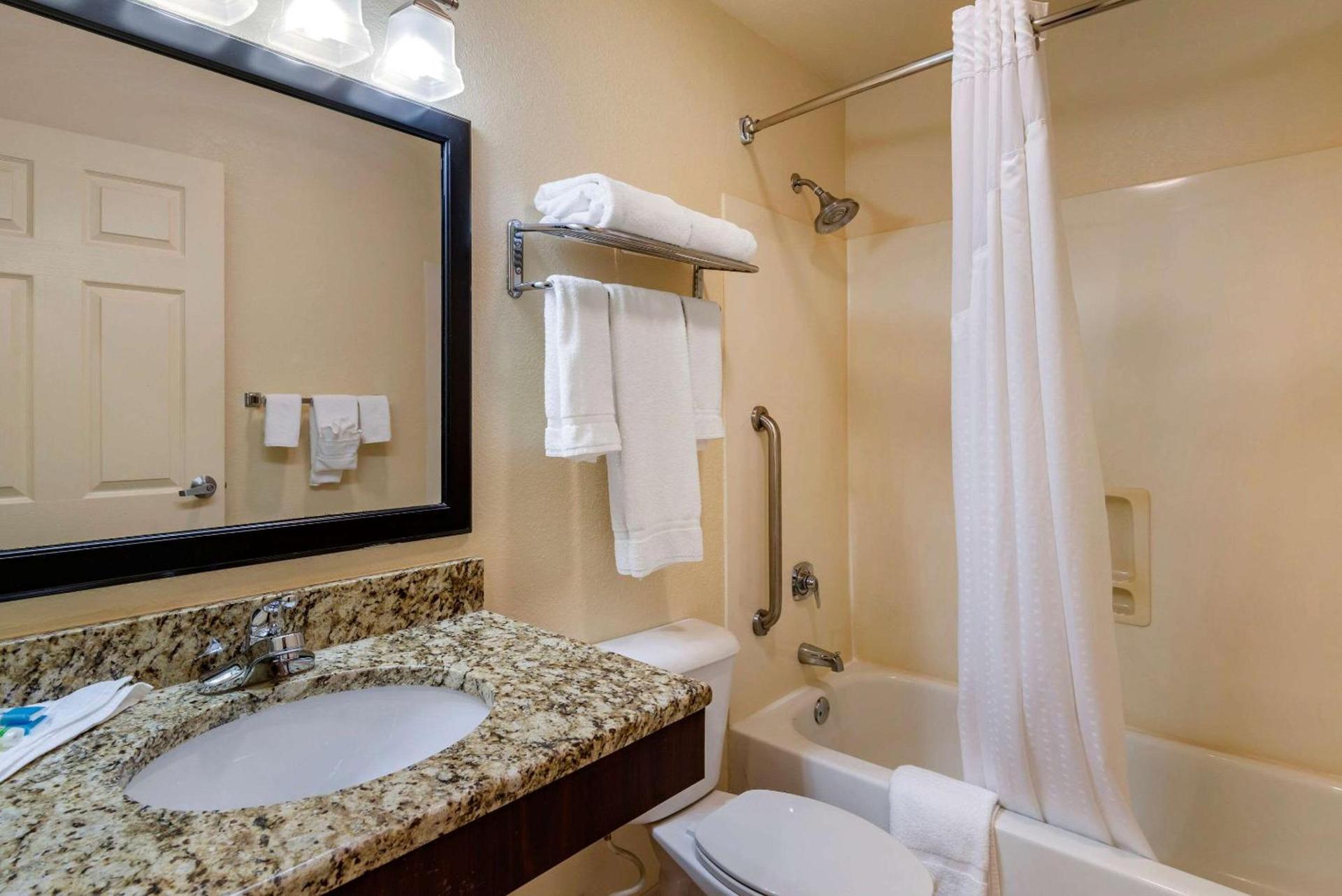 Comfort Inn & Suites Dahlonega University Area photo 13