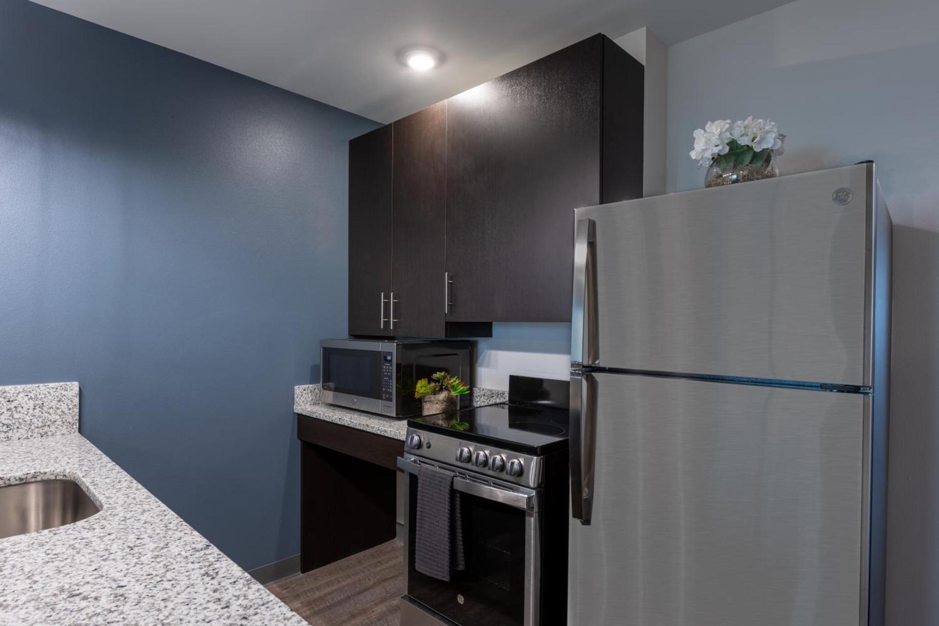 stayAPT Suites Alexandria-Fort Belvoir photo 20
