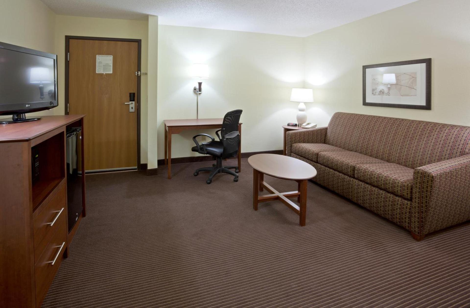 AmericInn by Wyndham Bismarck photo 37