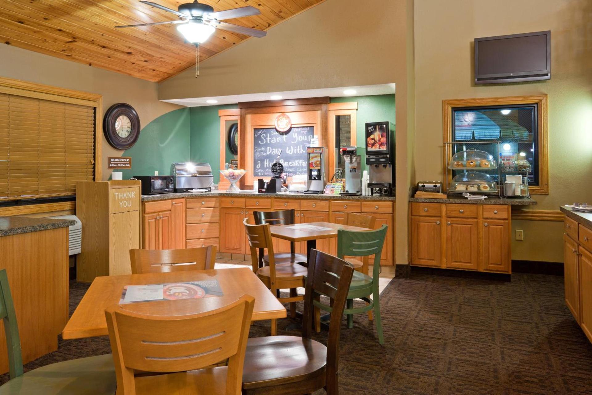 AmericInn by Wyndham Bismarck photo 32