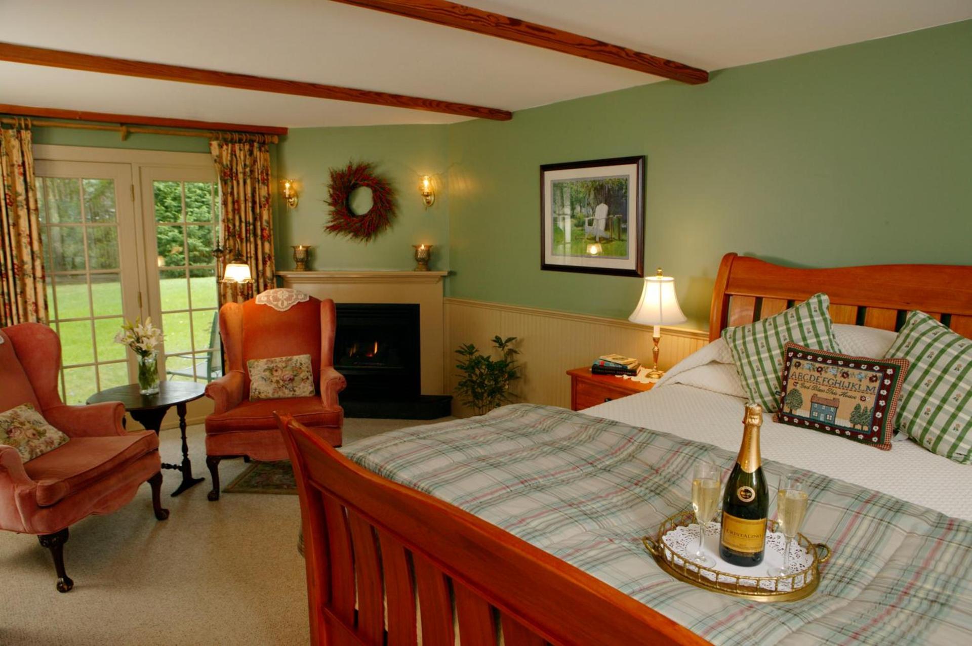 Captain's House Inn photo 11