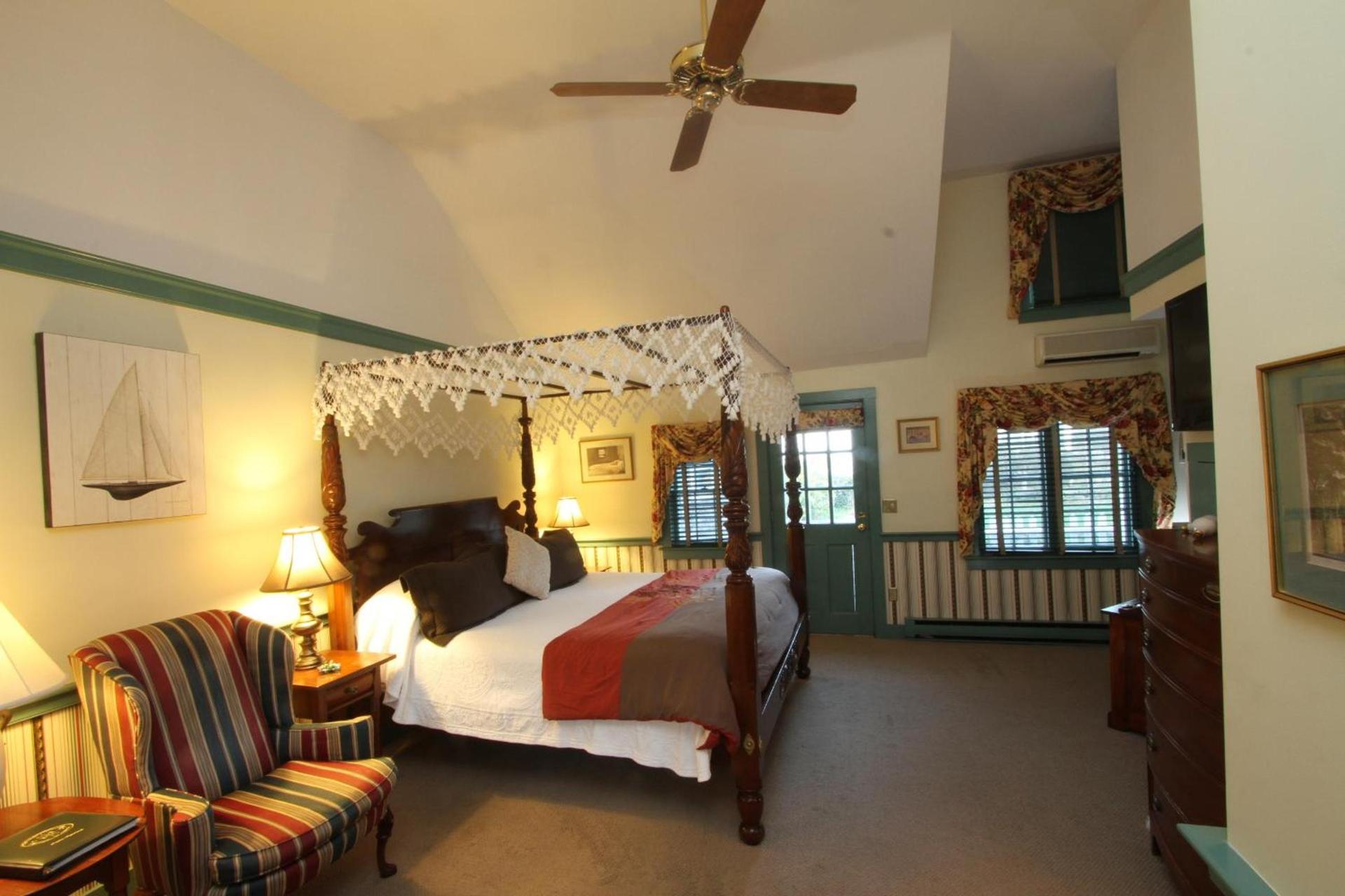 Captain's House Inn photo 47