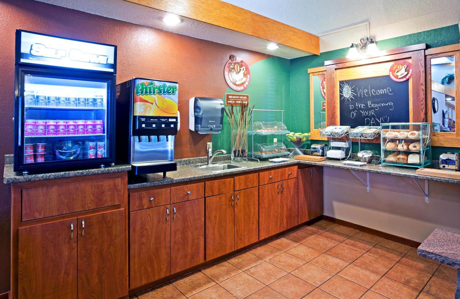 AmericInn by Wyndham Fargo West Acres photo 38