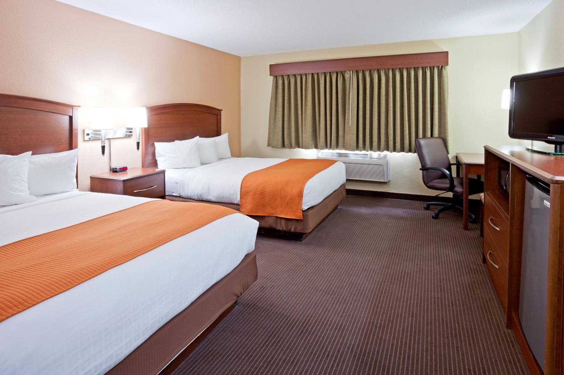 AmericInn by Wyndham Fargo West Acres photo 48