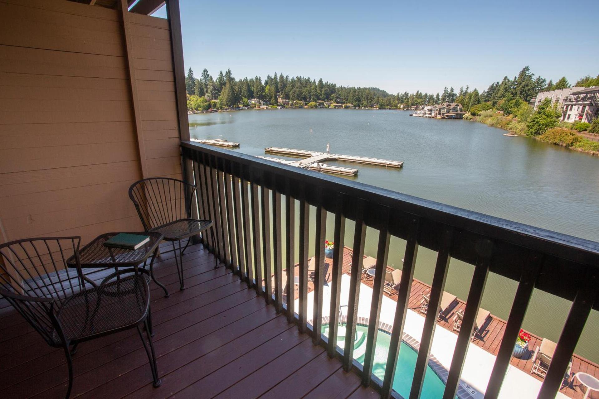 Lakeshore Inn photo 28