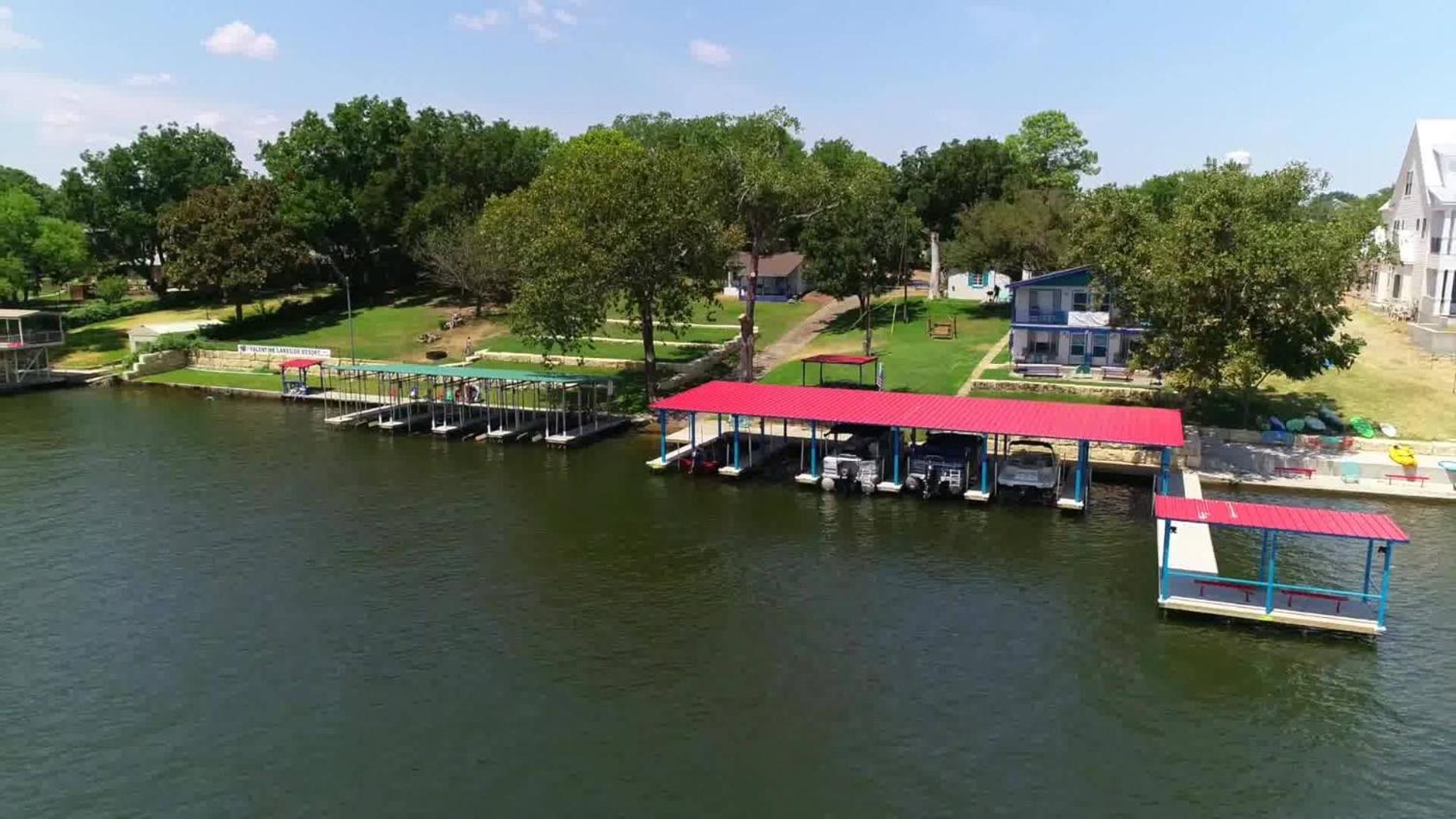 Valentine Lakeside photo 68