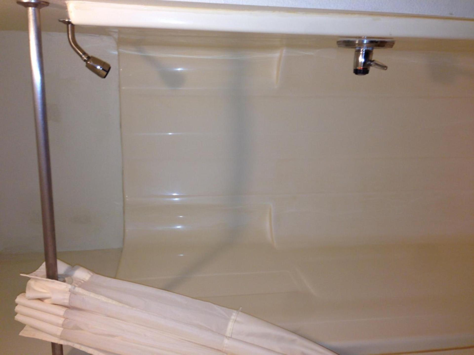 Bay City Inn photo 7