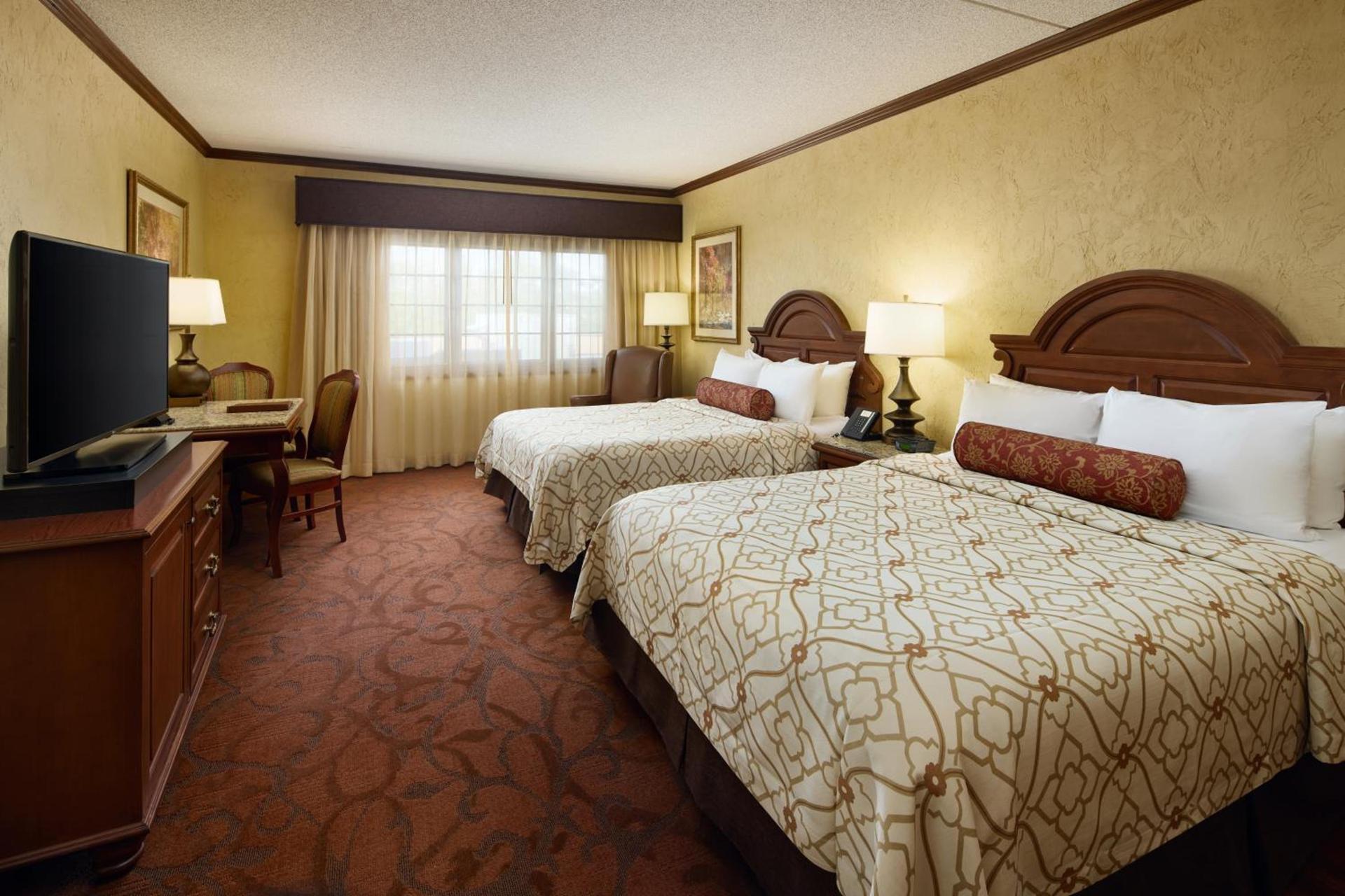 Chateau on the Lake Resort Spa and Convention Center photo 28