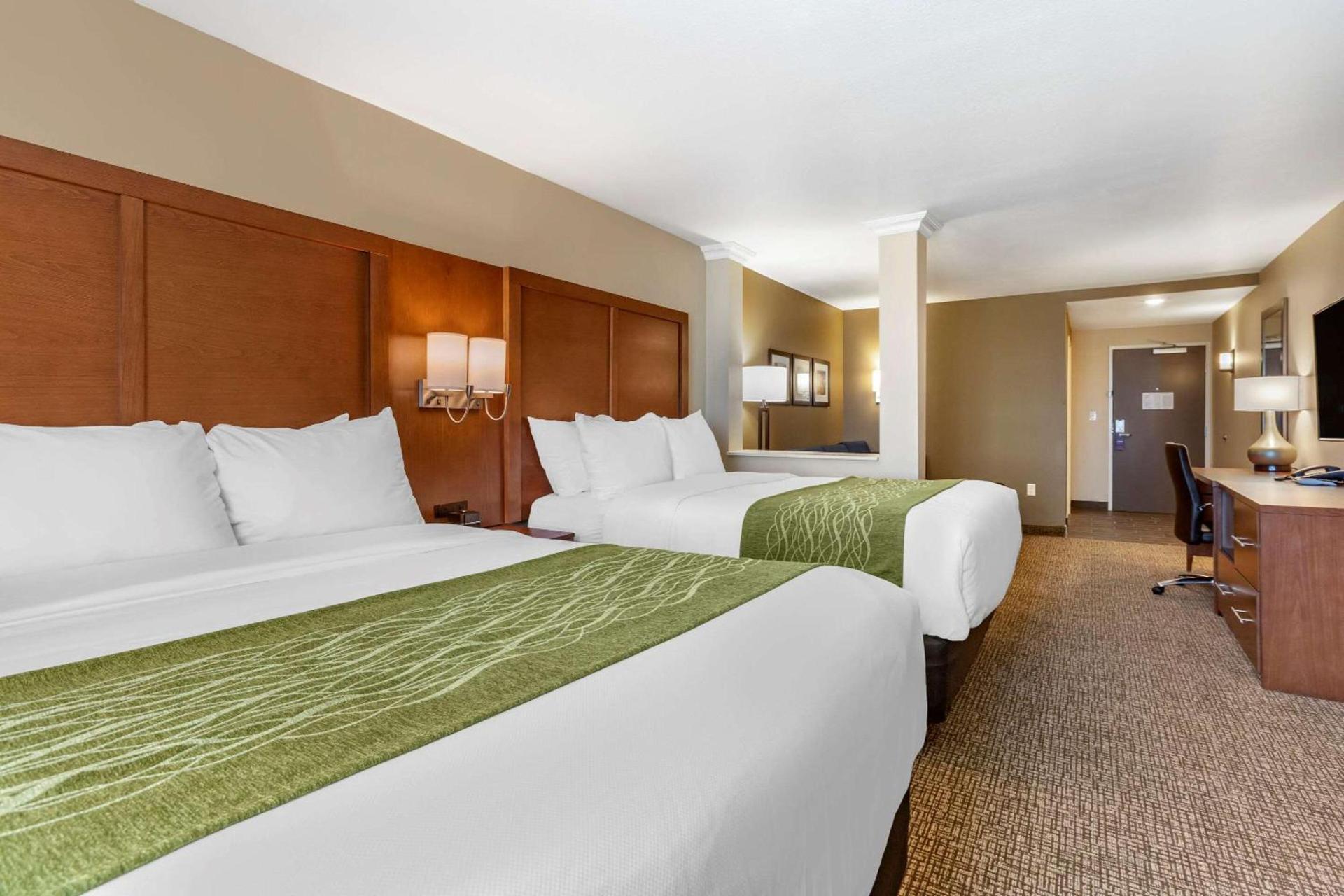 Comfort Suites Albuquerque Airport photo 32