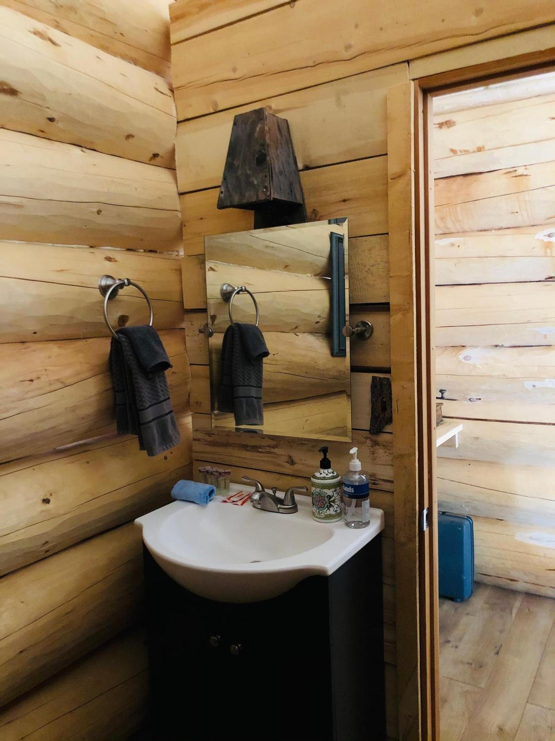 Wrangell Mountain Lodge- Private Bathroom with shower photo 53