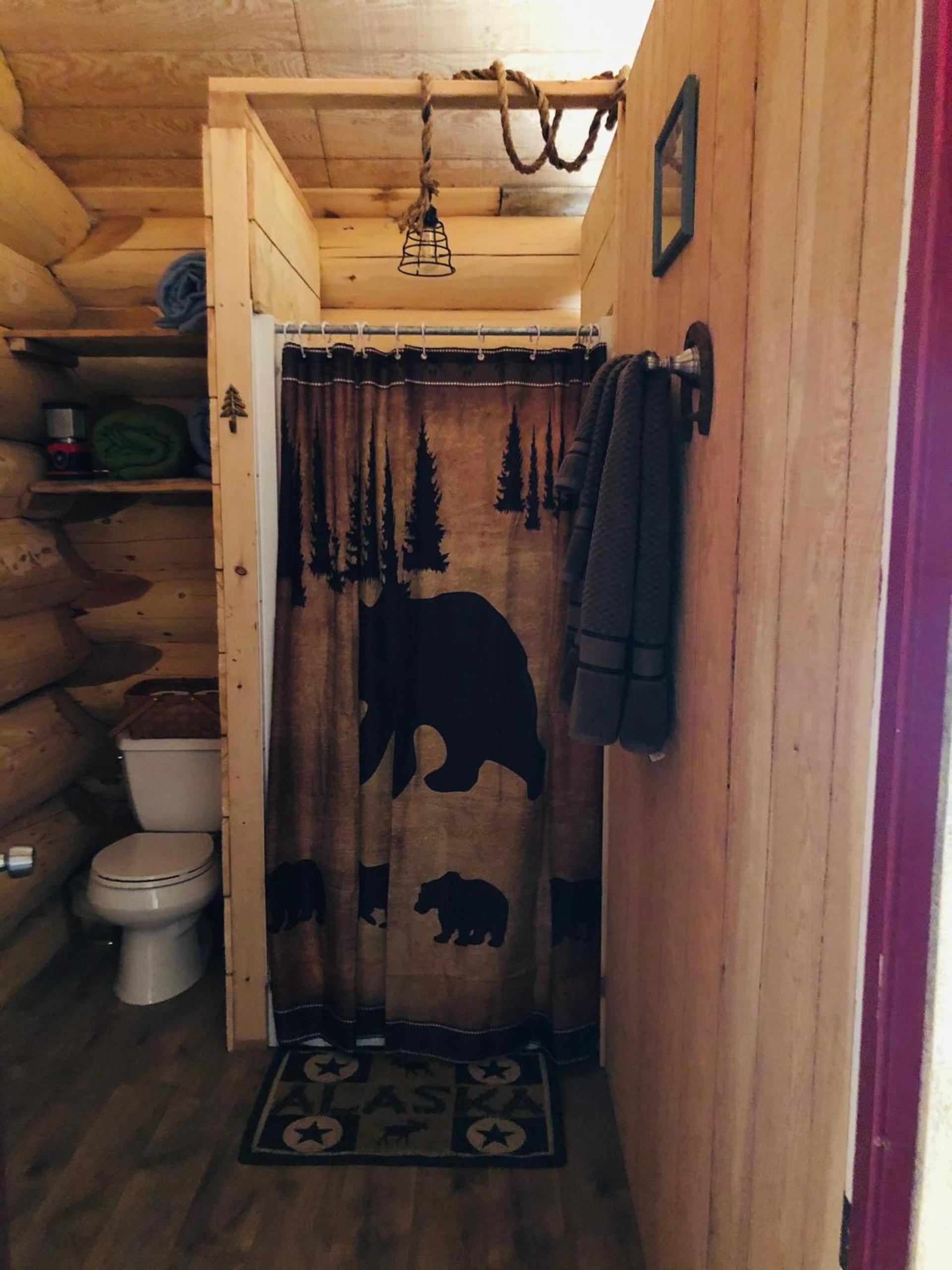 Wrangell Mountain Lodge- Private Bathroom with shower photo 73