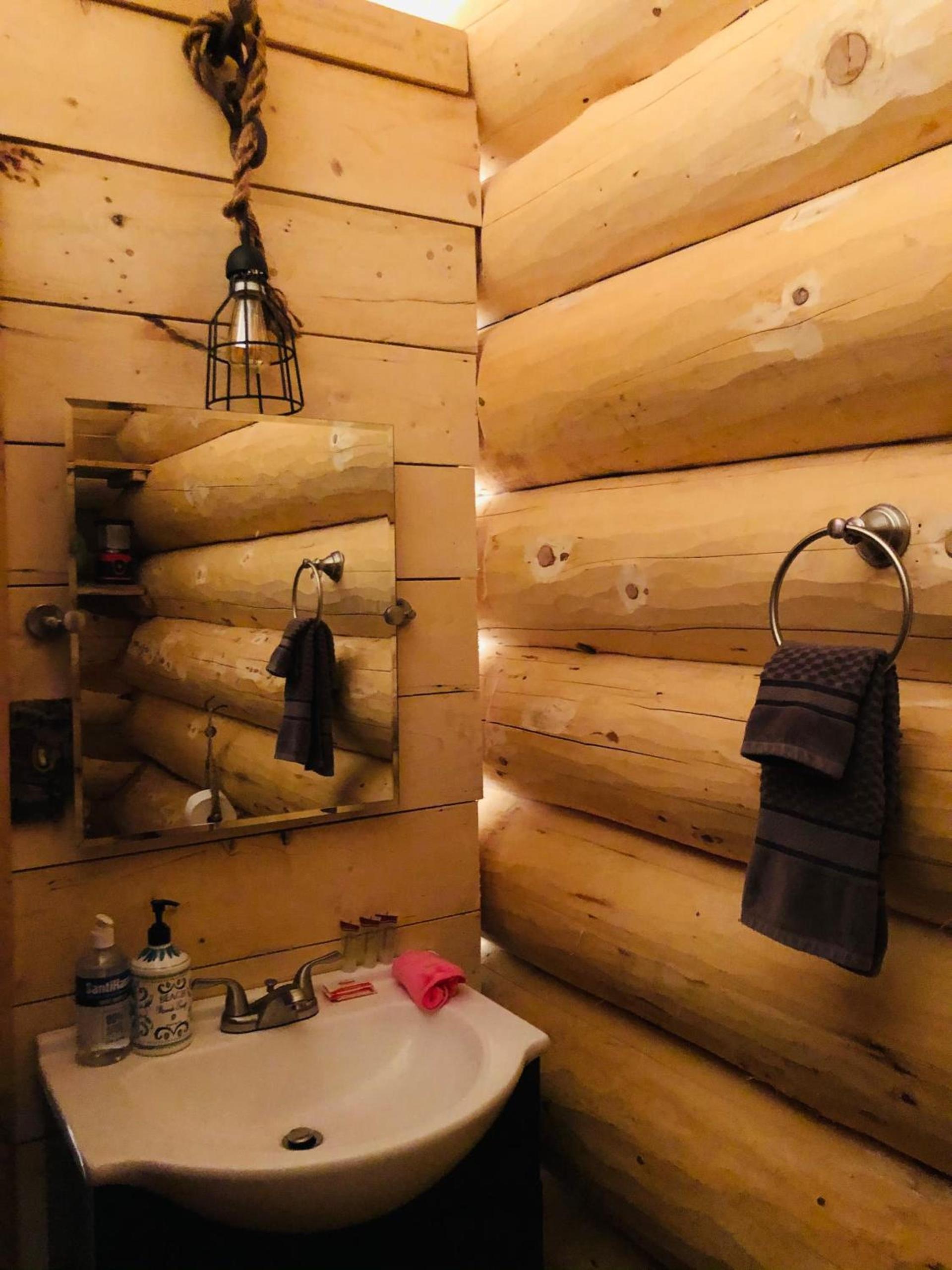 Wrangell Mountain Lodge- Private Bathroom with shower photo 72