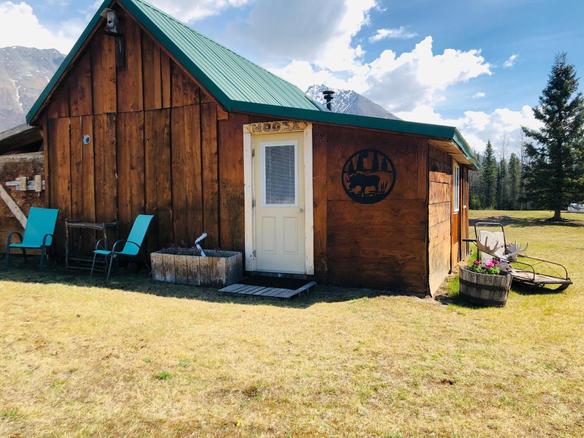 Wrangell Mountain Lodge- Private Bathroom with shower photo 40