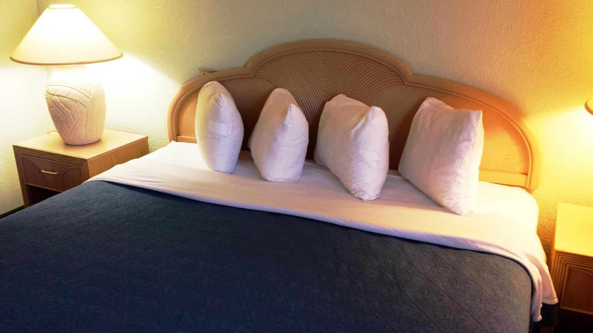 Cocoa Beach Suites Hotel photo 4