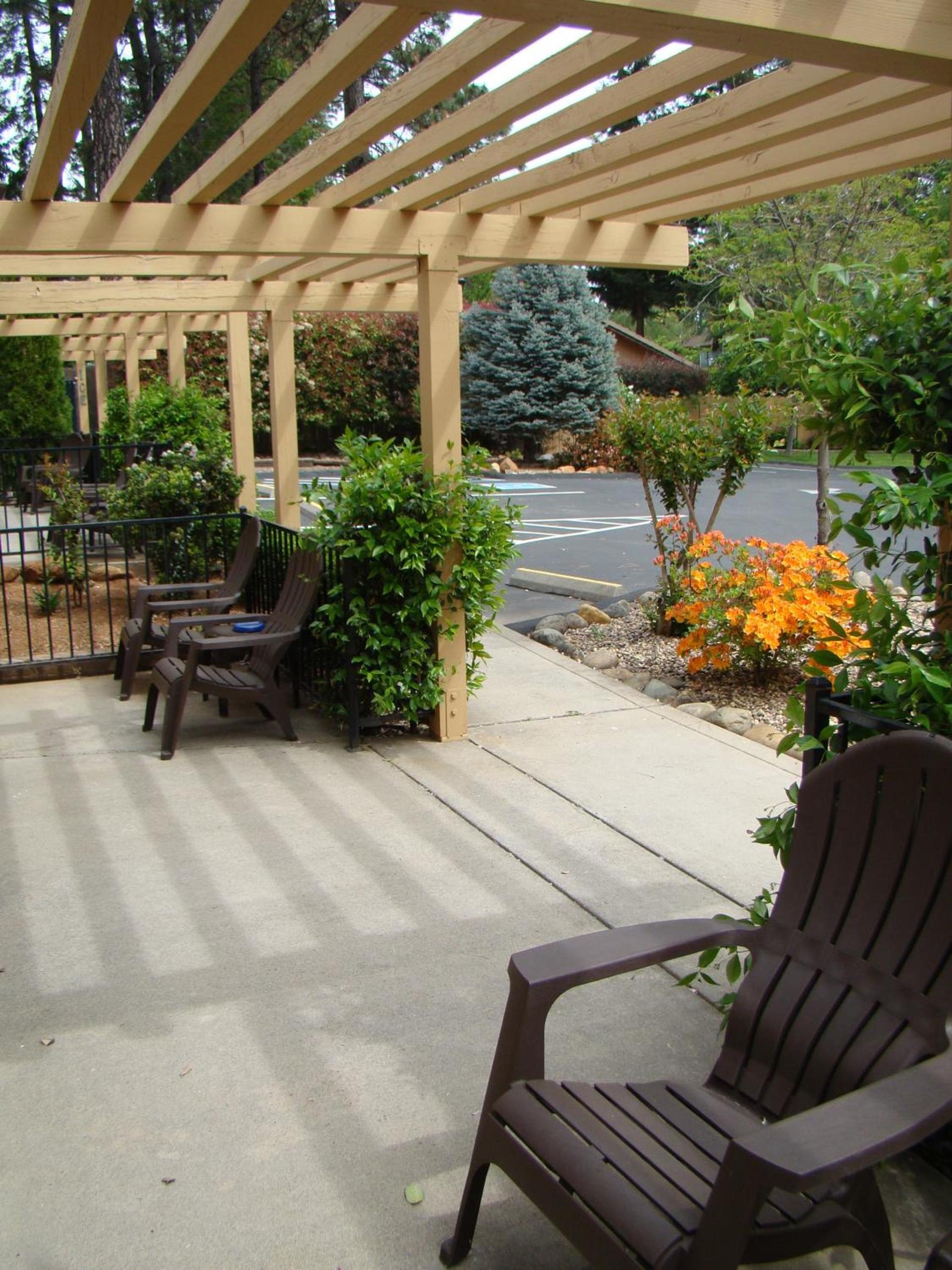 Ponderosa Gardens Motel photo 14