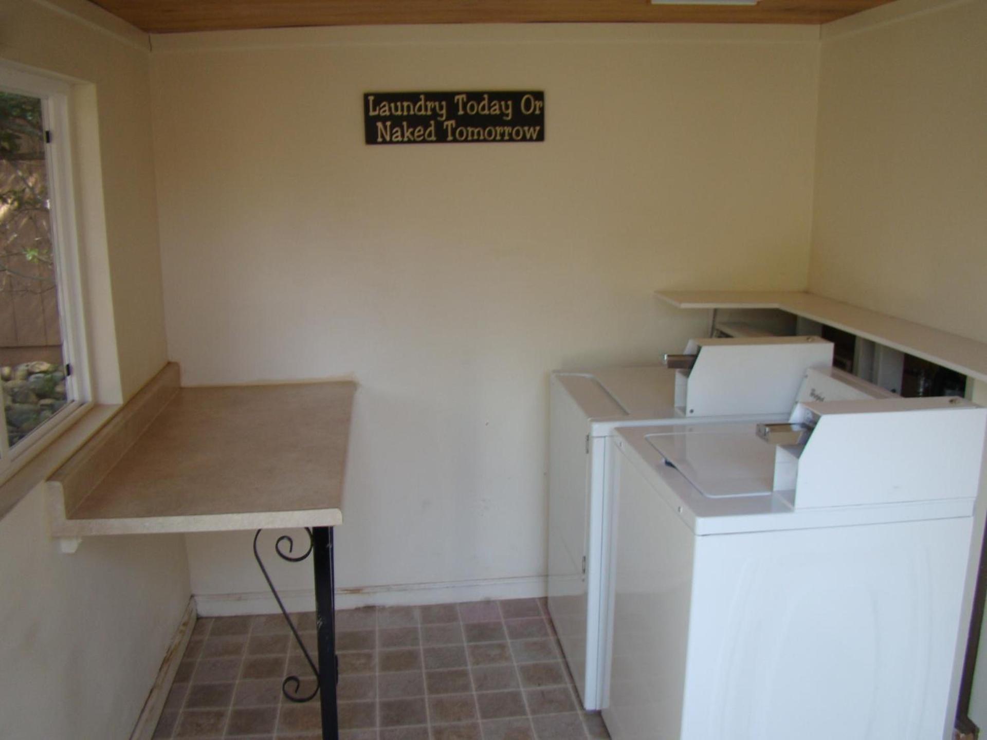 Ponderosa Gardens Motel photo 29