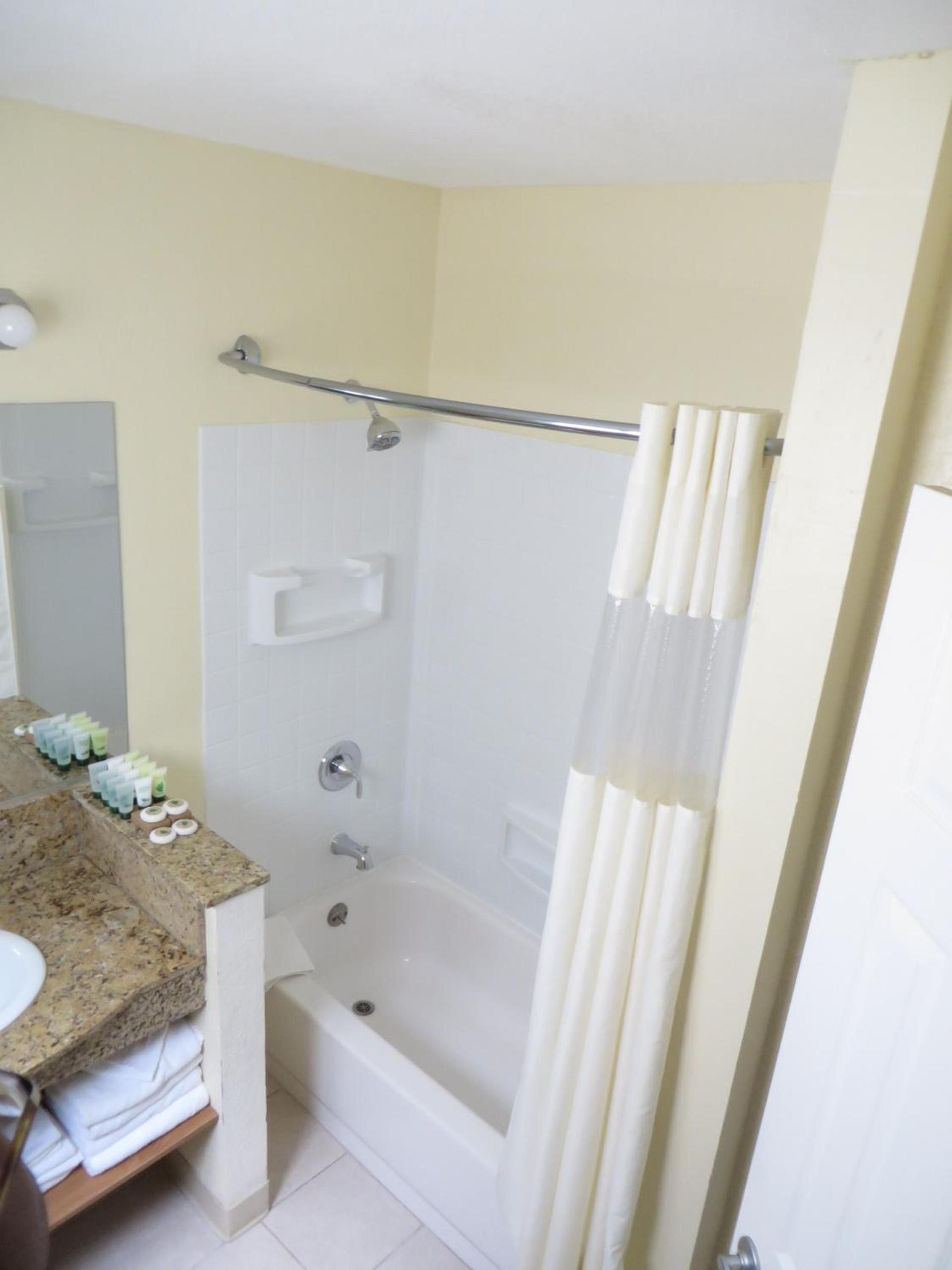 Best Inn & Suites photo 26