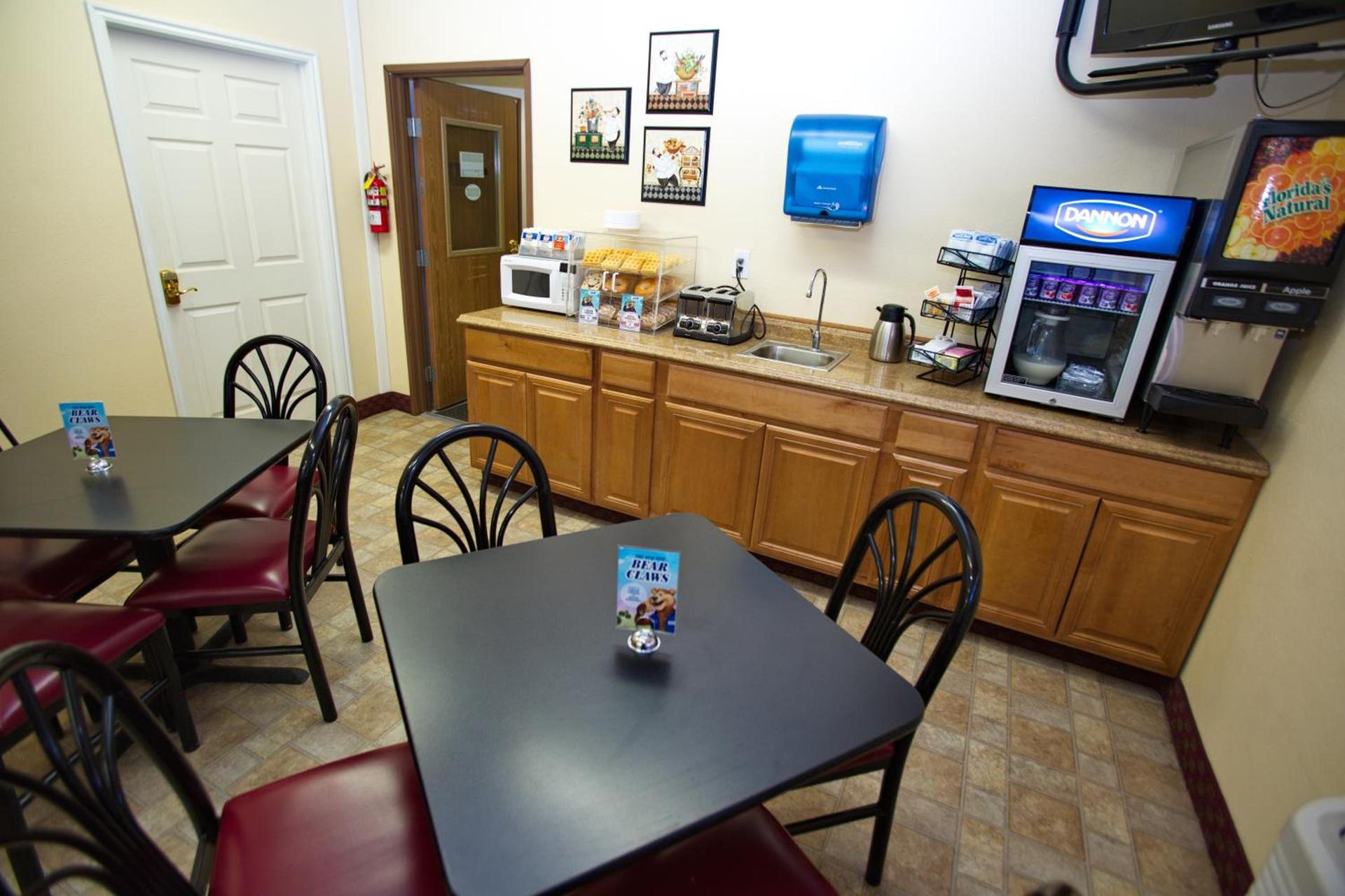 Travelodge by Wyndham Elko NV photo 24