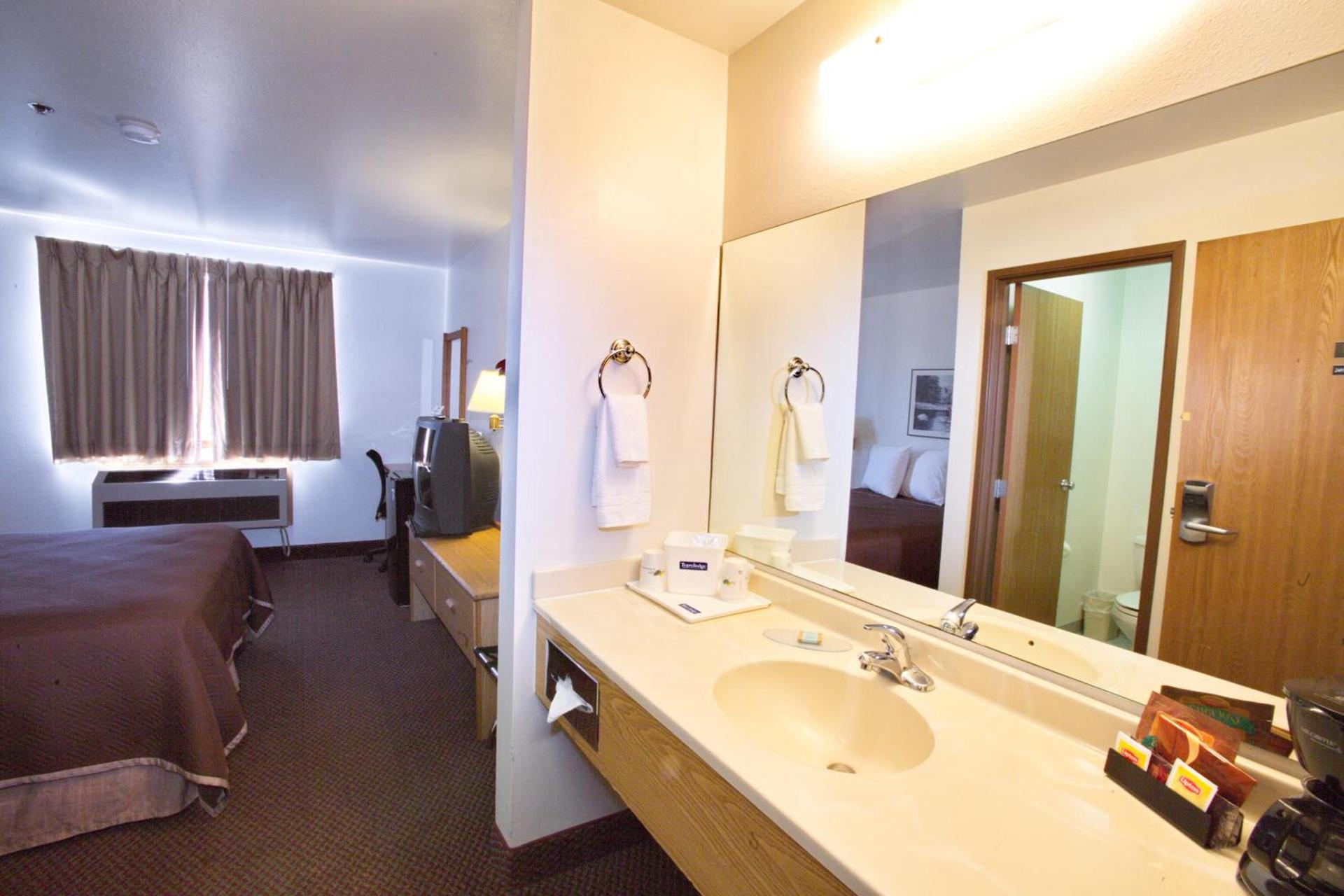 Travelodge by Wyndham Elko NV photo 35