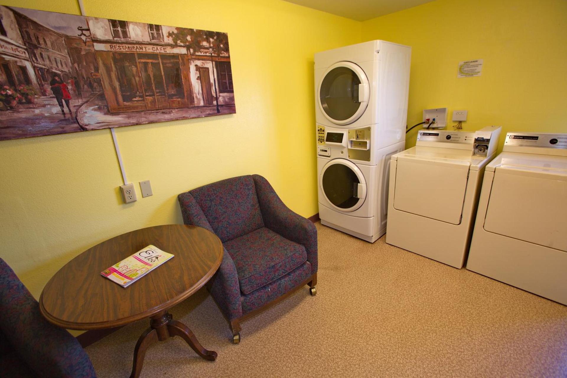 Travelodge by Wyndham Elko NV photo 39