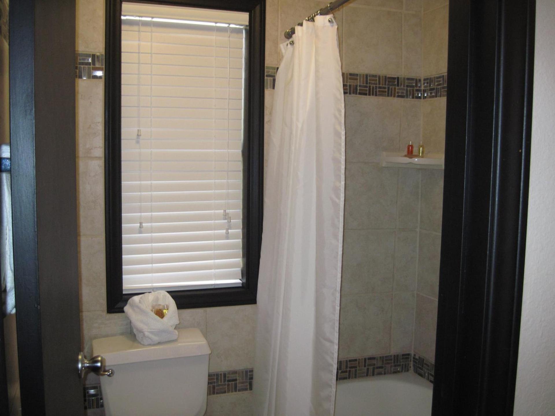 The North Shore Inn photo 41