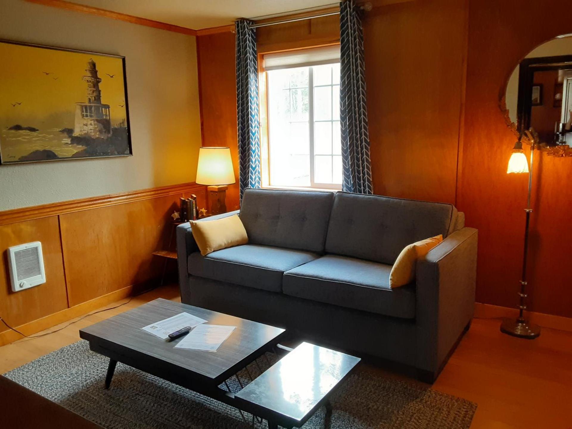 Anchor Inn Resort photo 7