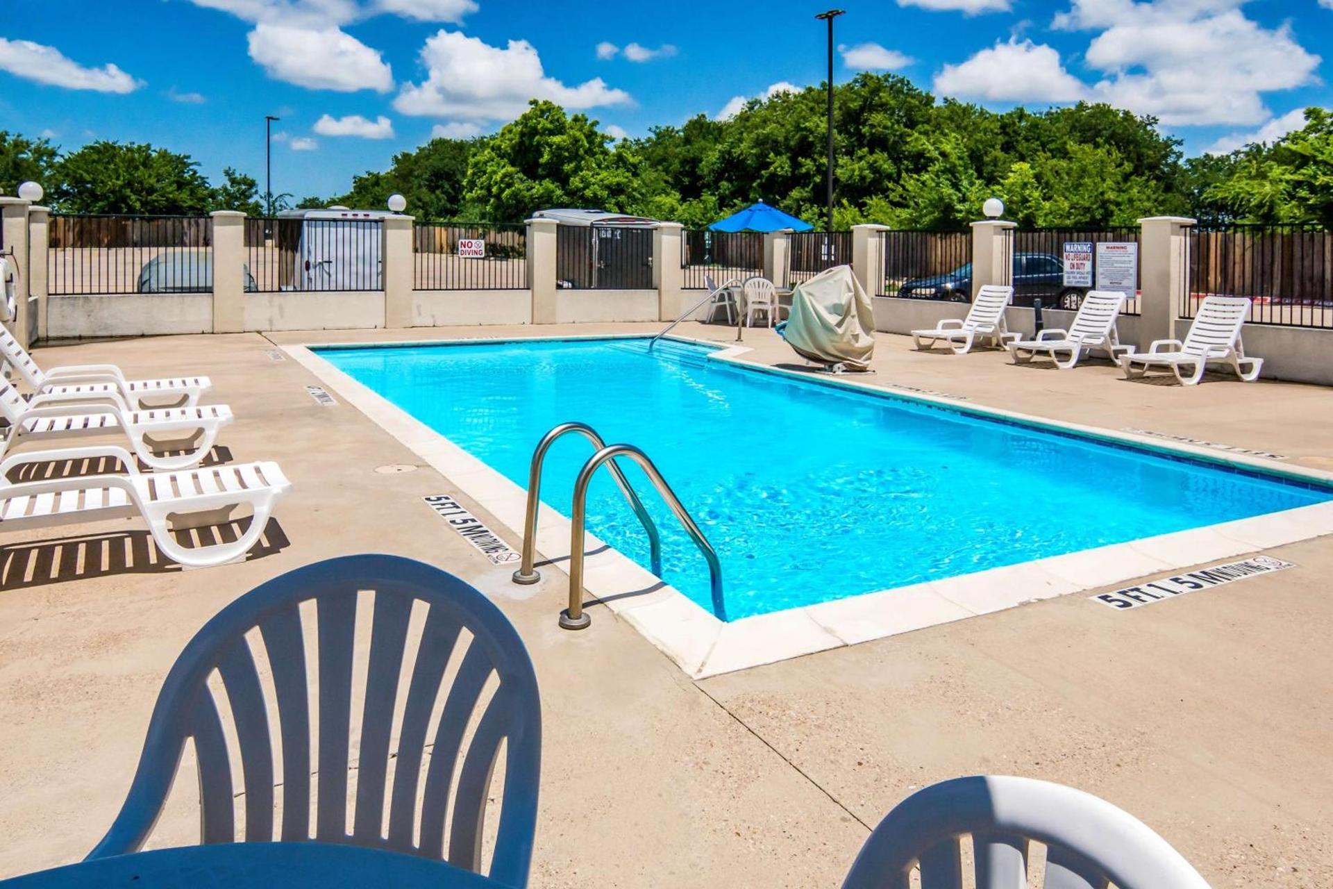 Motel 6-Cleburne, TX photo 8