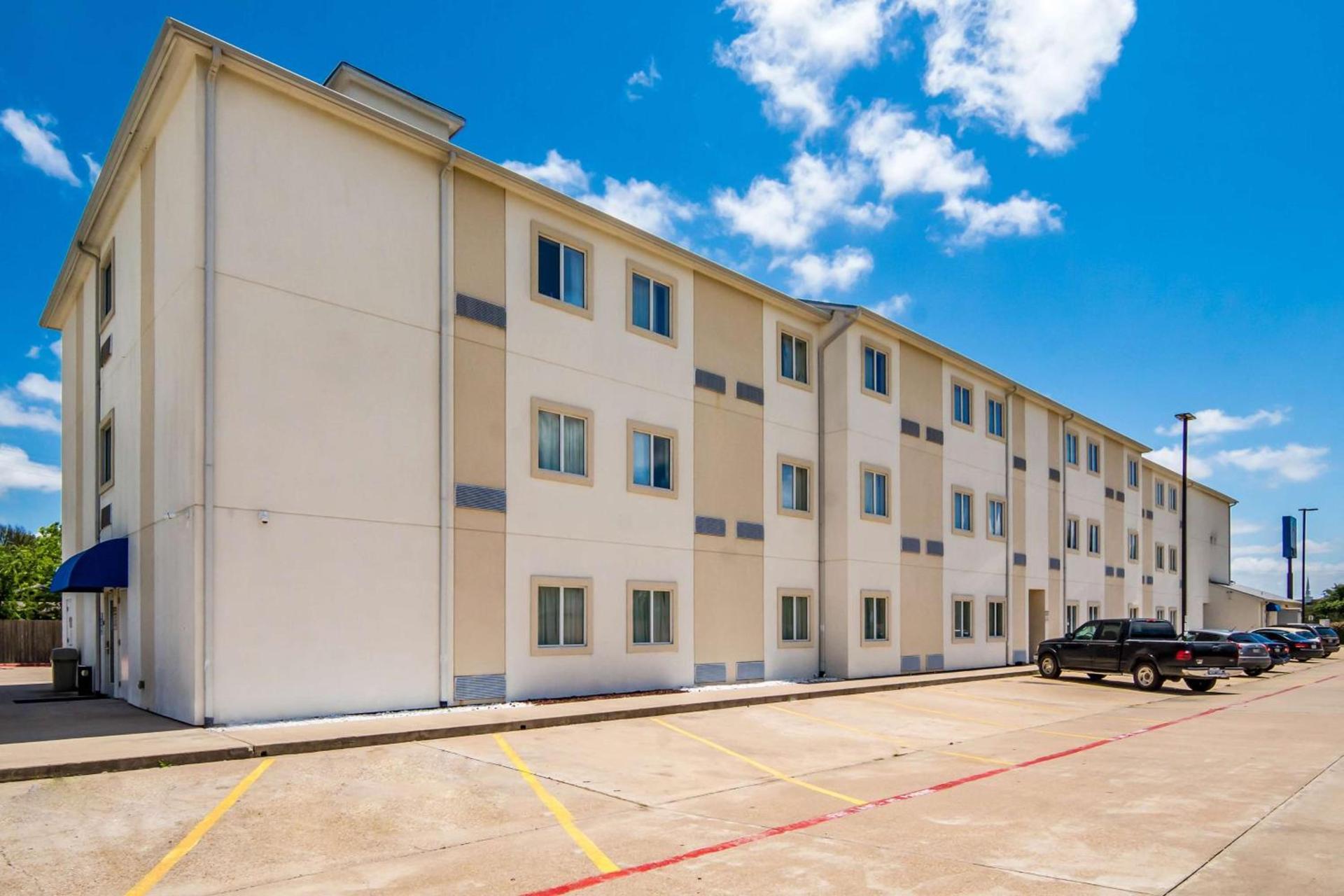 Motel 6-Cleburne, TX photo 5