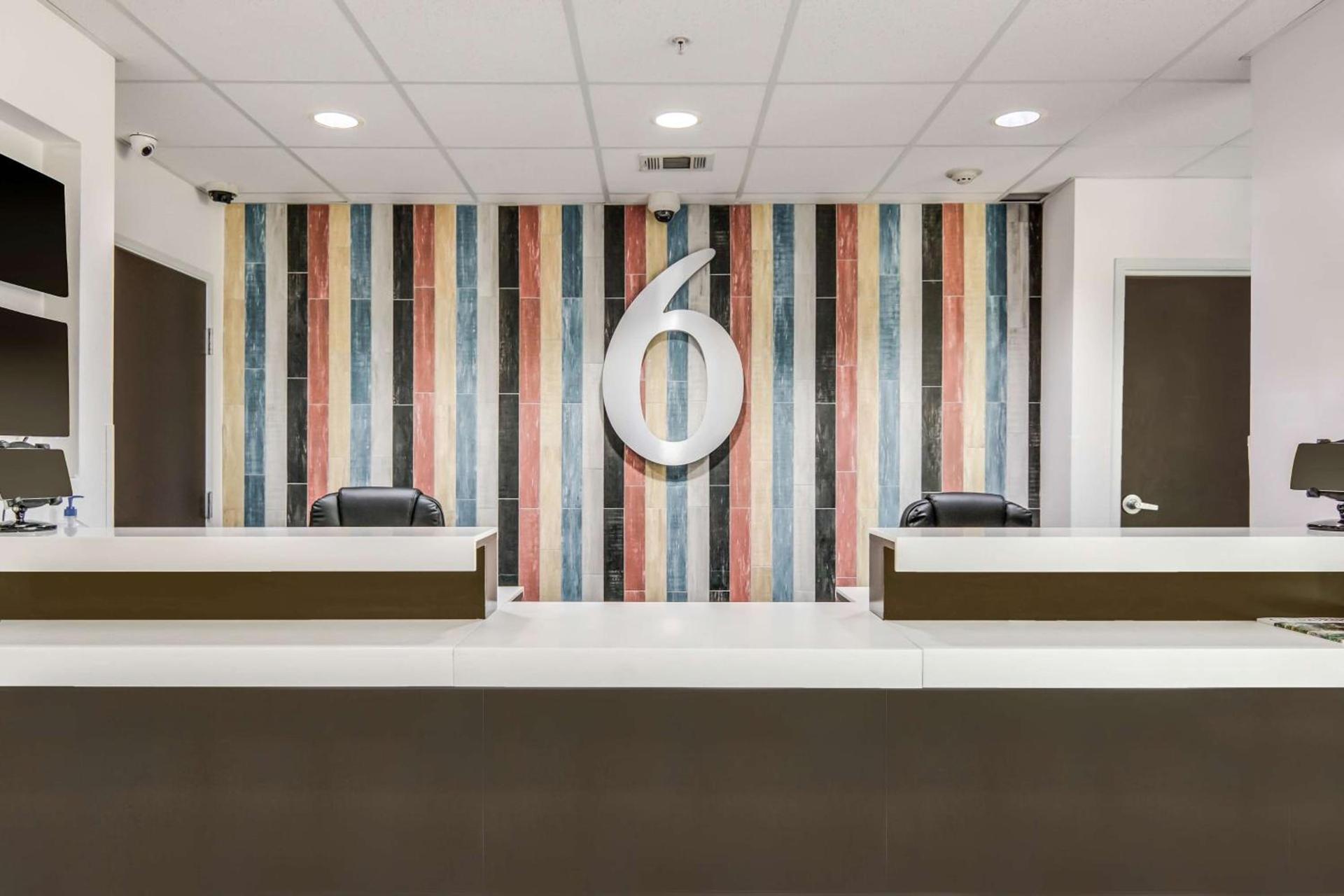 Motel 6-Cleburne, TX photo 24