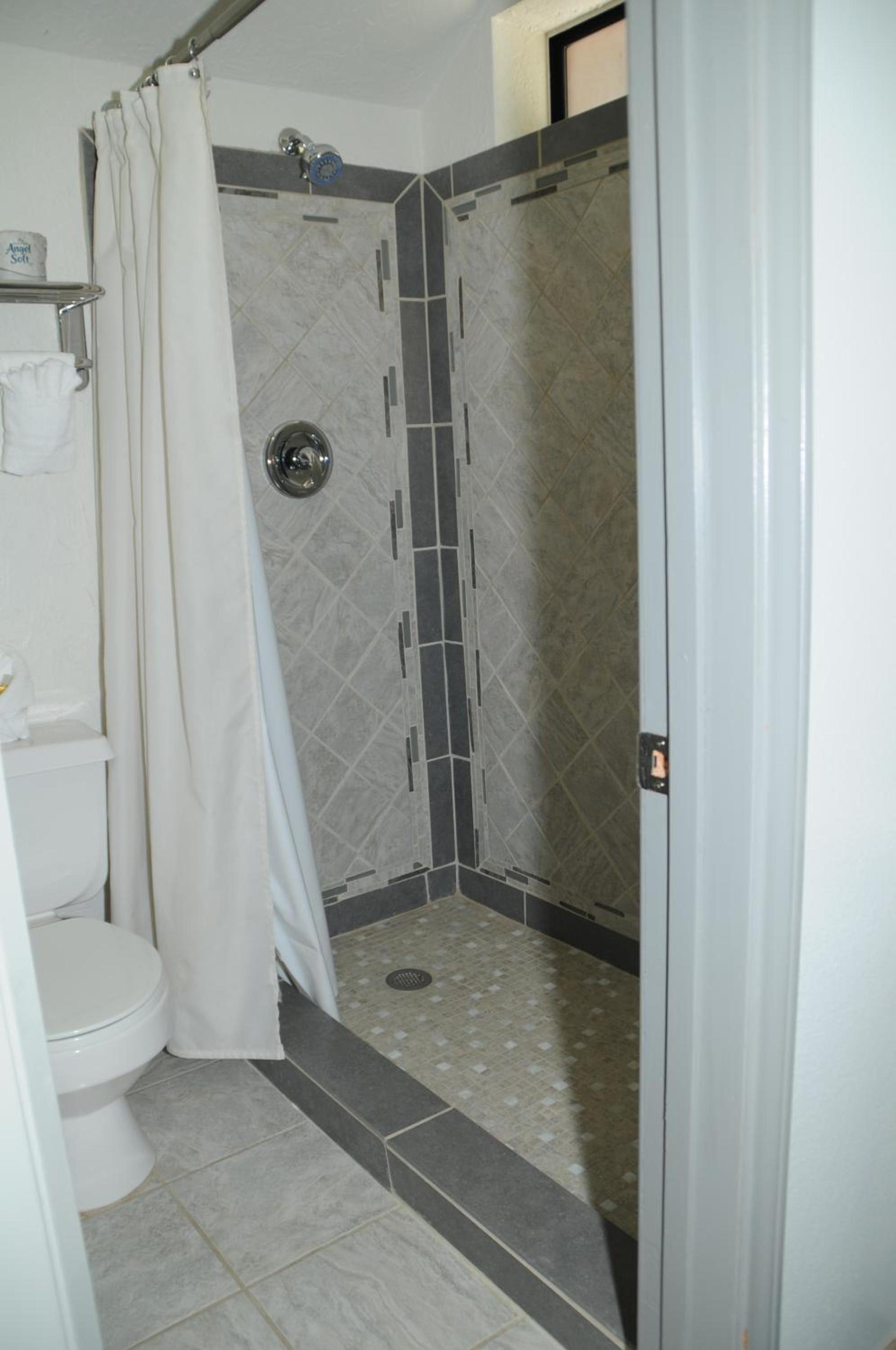 The North Shore Inn photo 39