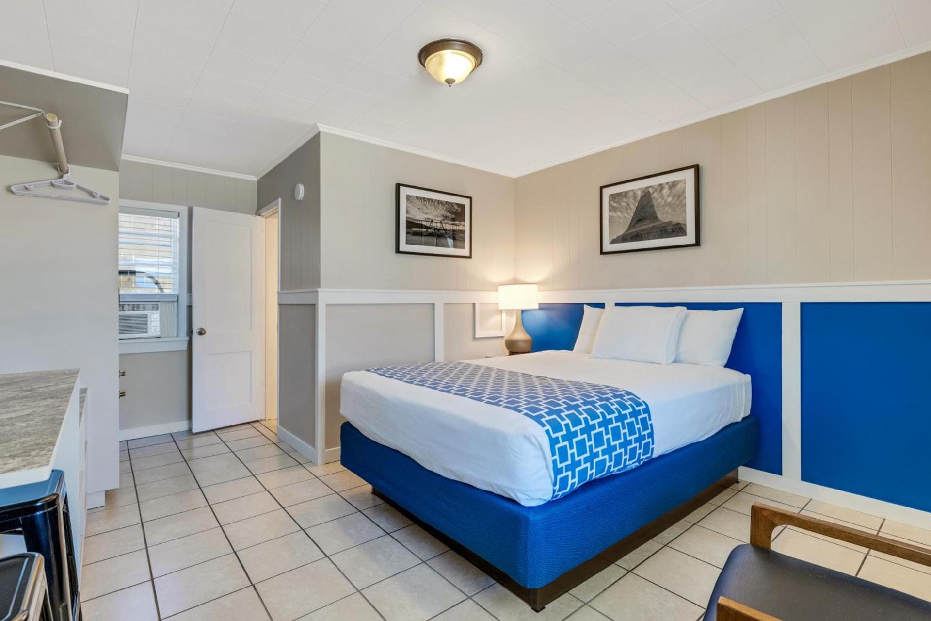 Dolphin Oceanfront Motel - Nags Head photo 14