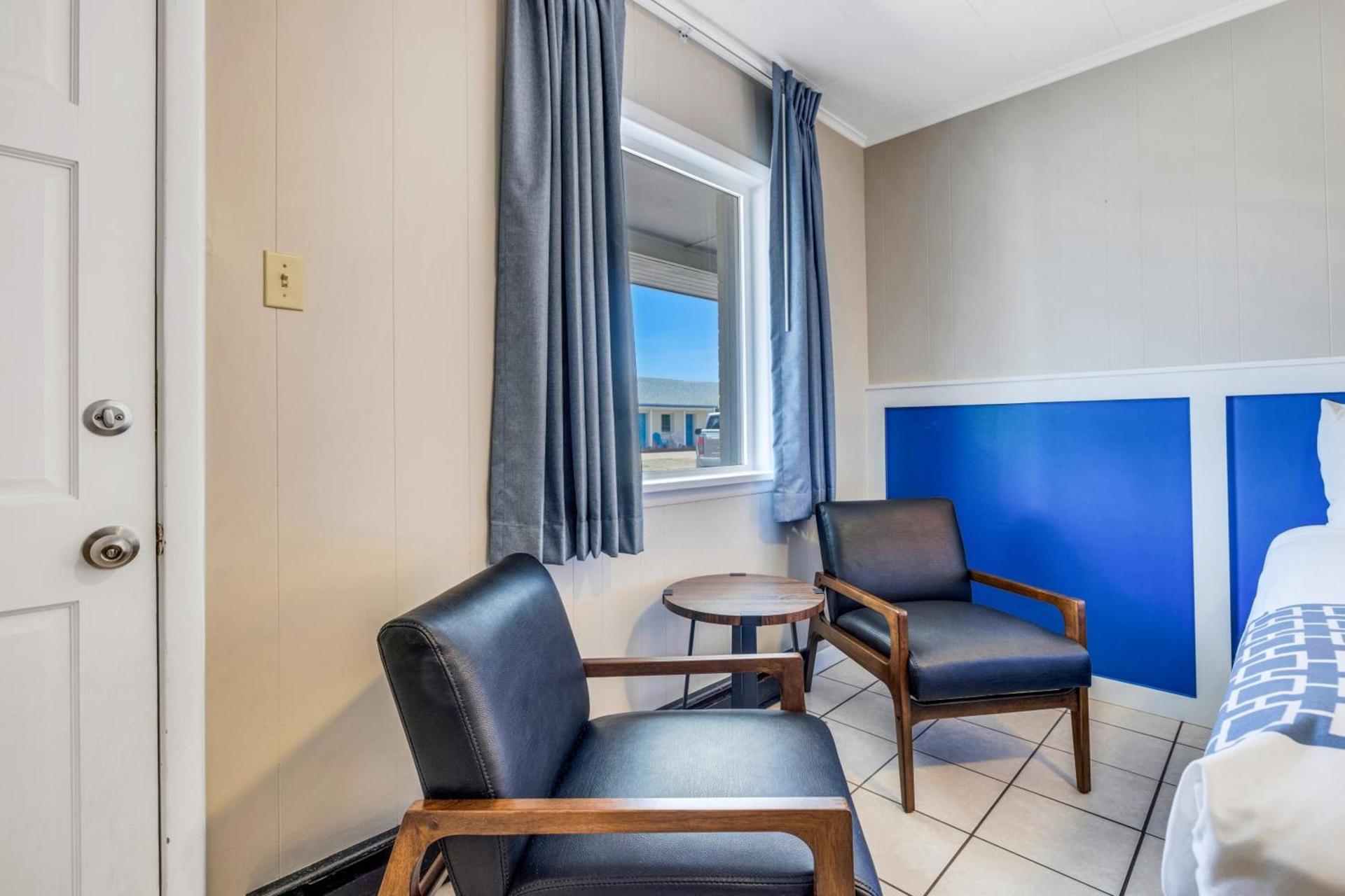 Dolphin Oceanfront Motel - Nags Head photo 18