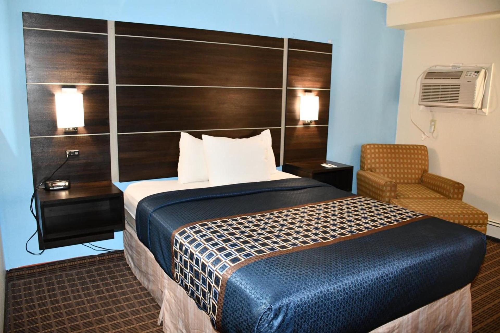 Stillwater Inn & Suites photo 10