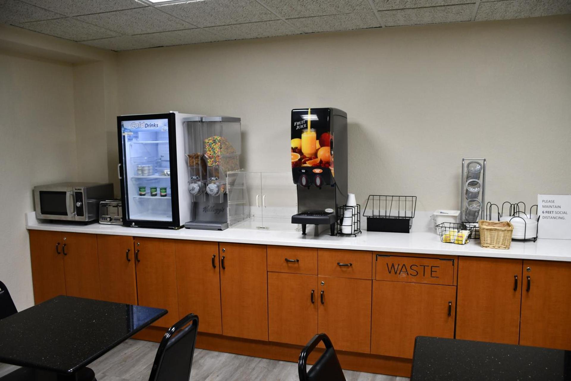 Stillwater Inn & Suites photo 12