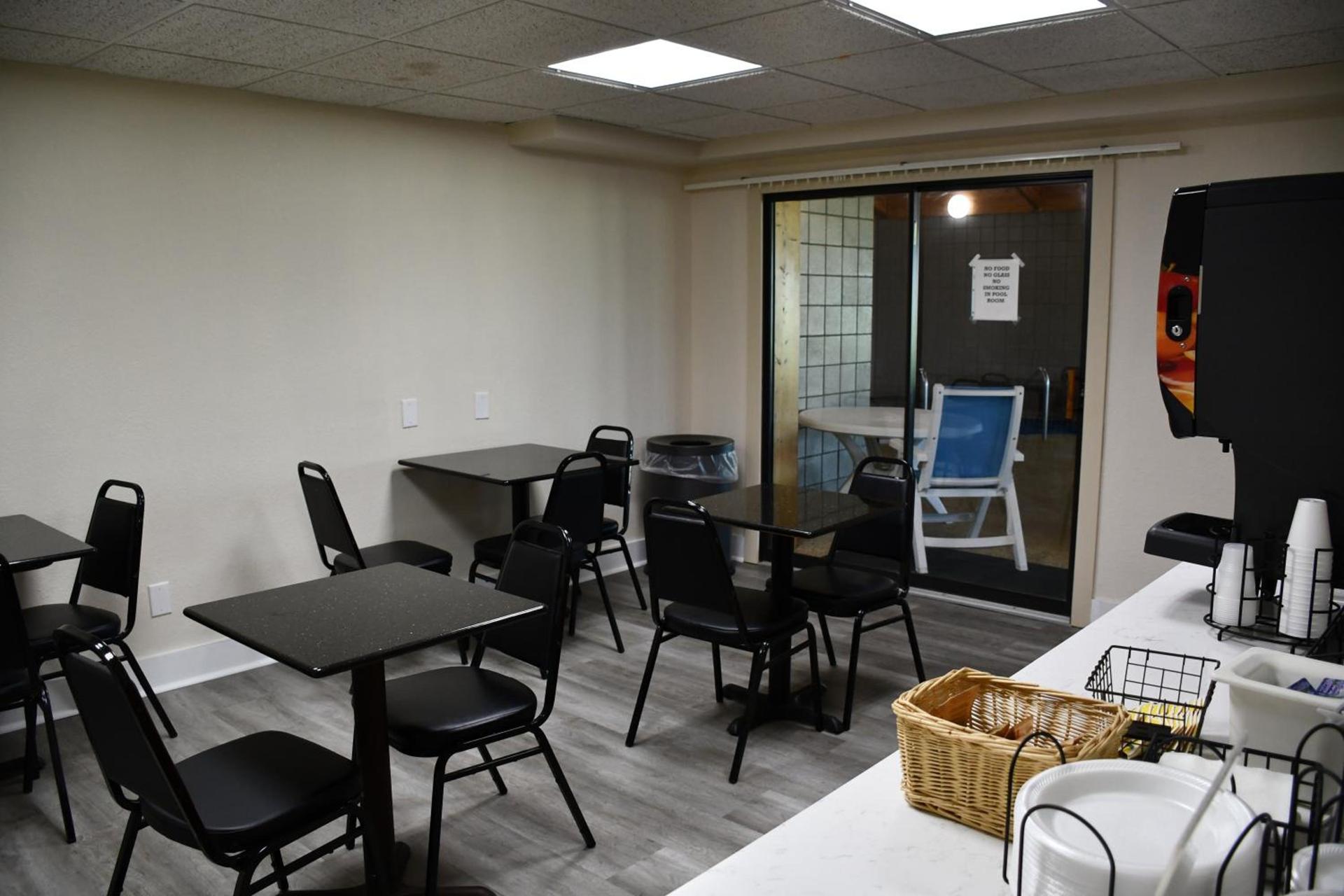 Stillwater Inn & Suites photo 13