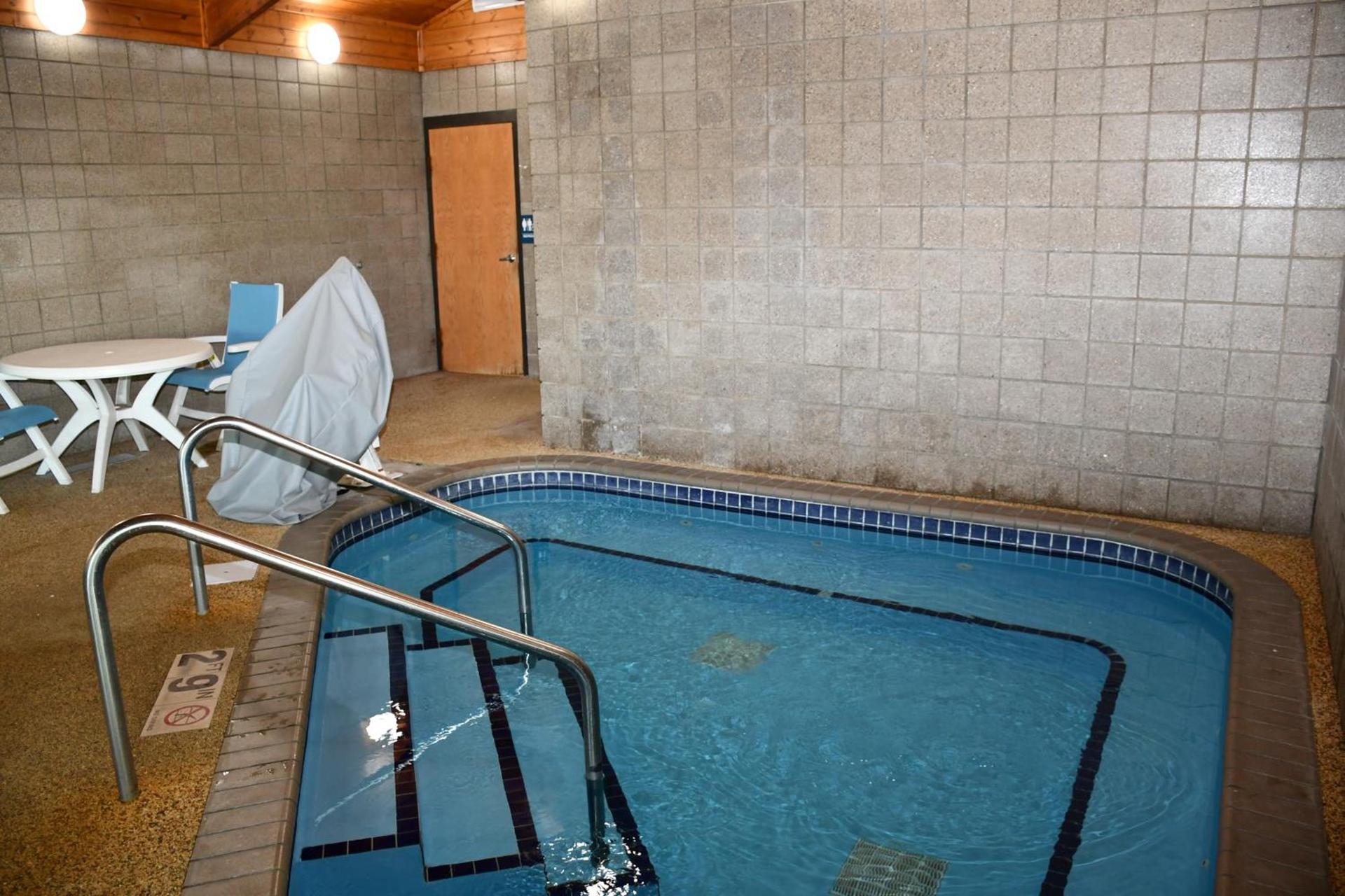 Stillwater Inn & Suites photo 24
